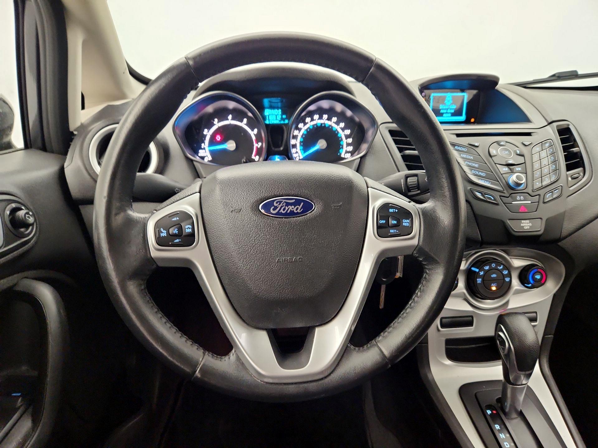 Thumbnail: 2016 Ford Fiesta - 10