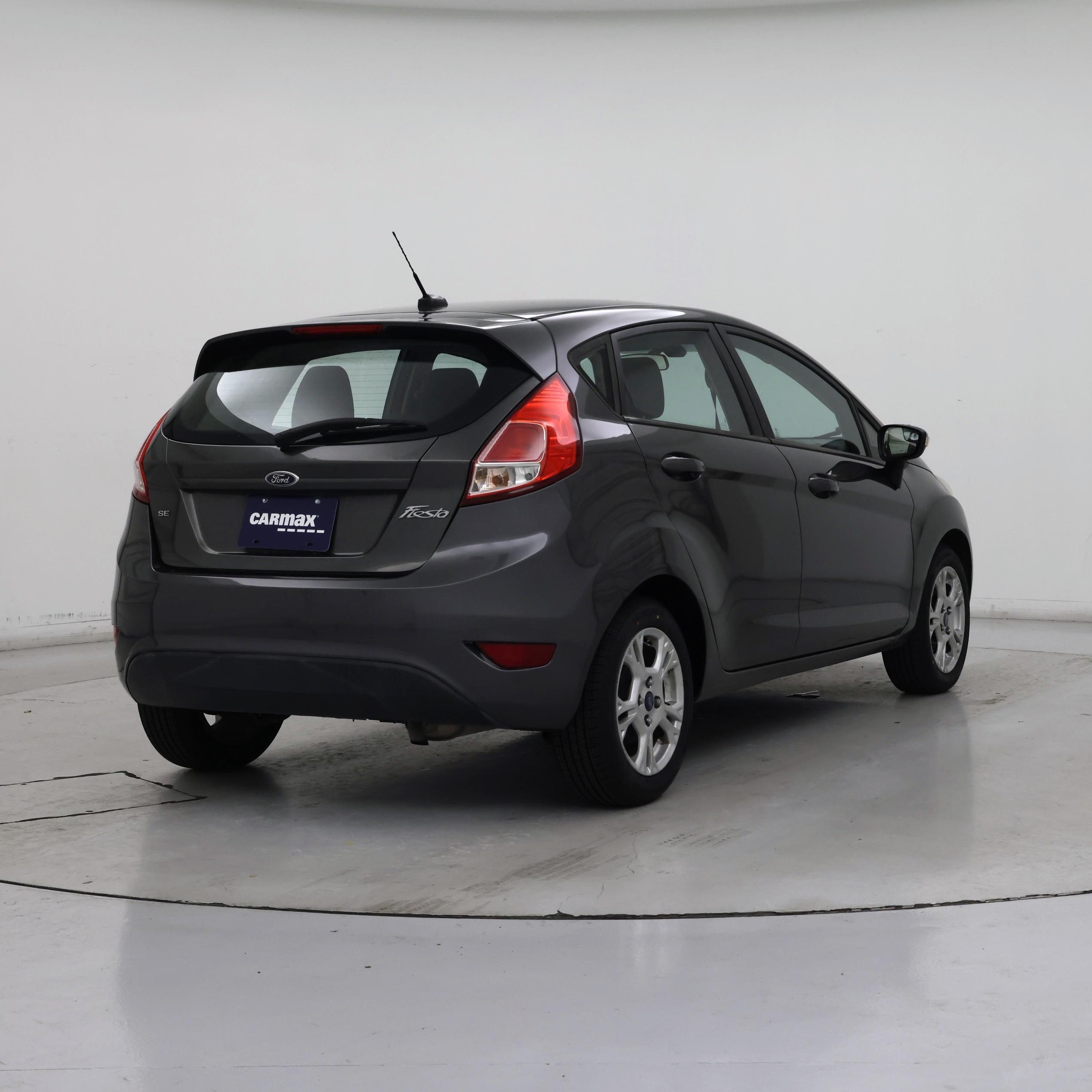 Thumbnail: 2016 Ford Fiesta - 8