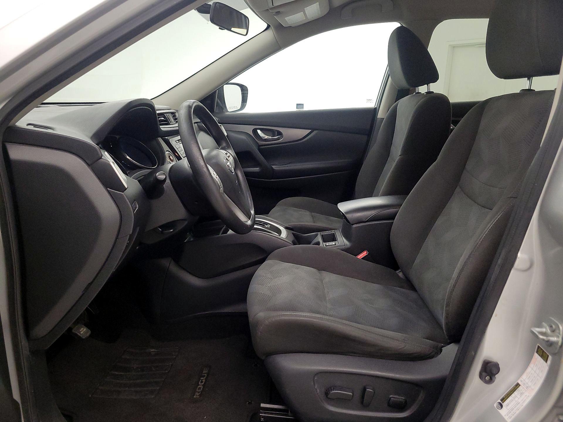 Thumbnail: 2016 Nissan Rogue - 11