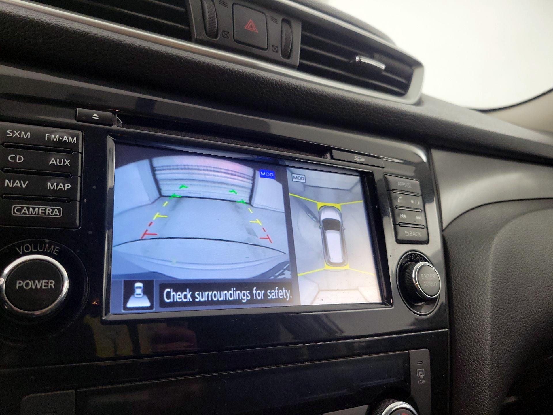 Thumbnail: 2016 Nissan Rogue - 15