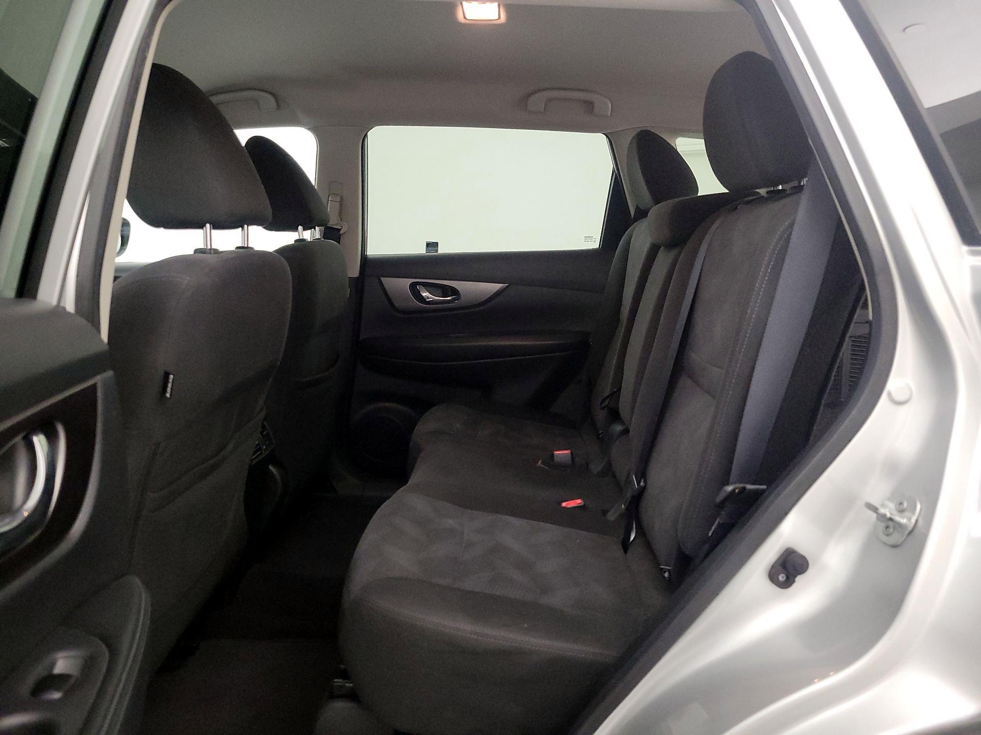 Thumbnail: 2016 Nissan Rogue - 20