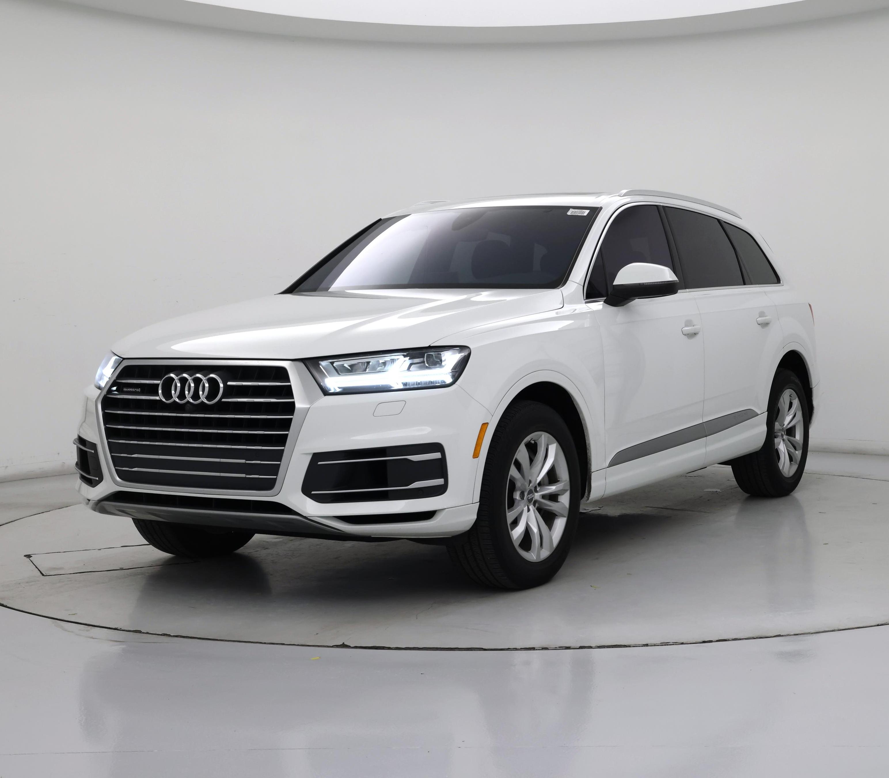 Thumbnail: 2019 Audi Q7 - 4