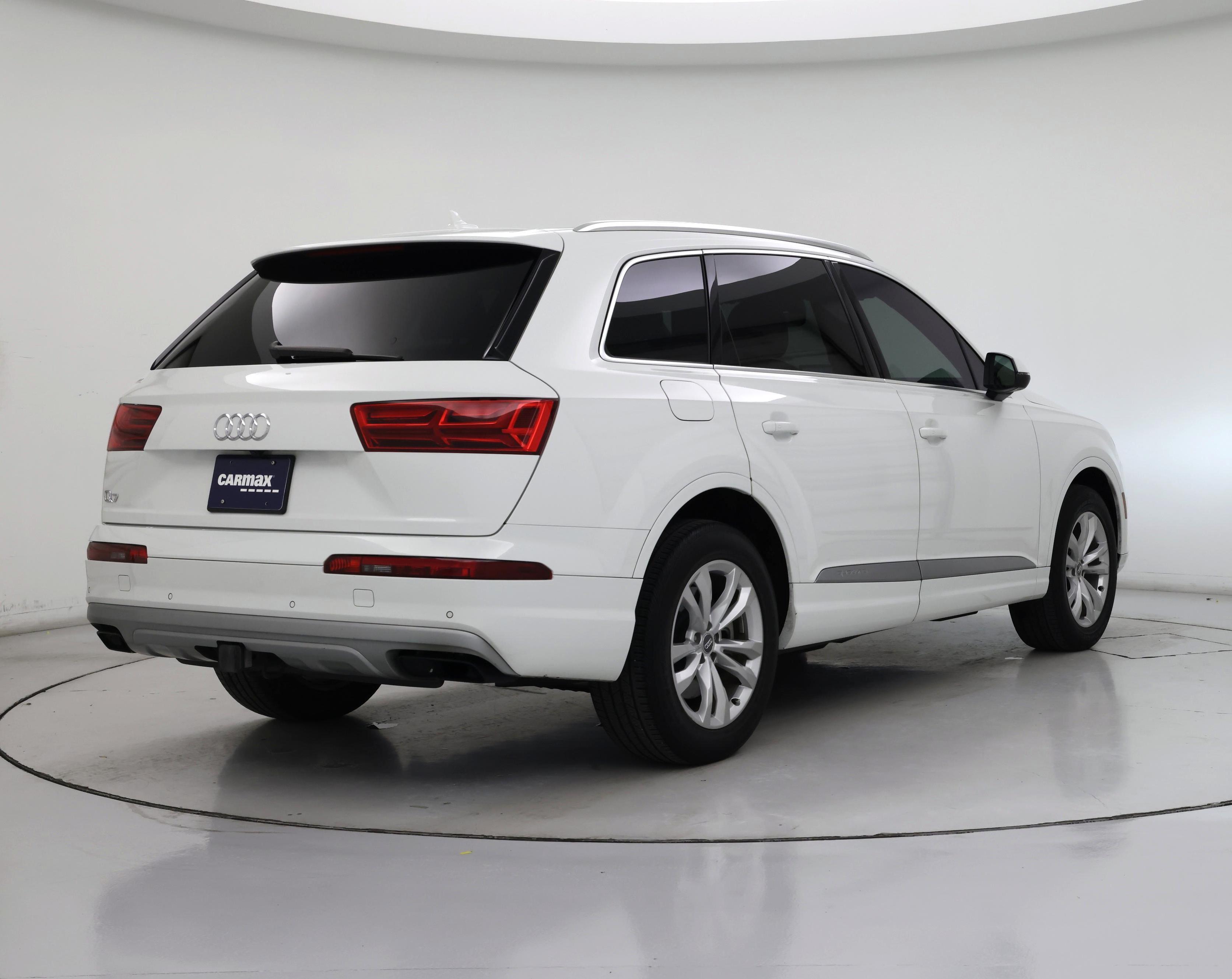 Thumbnail: 2019 Audi Q7 - 8