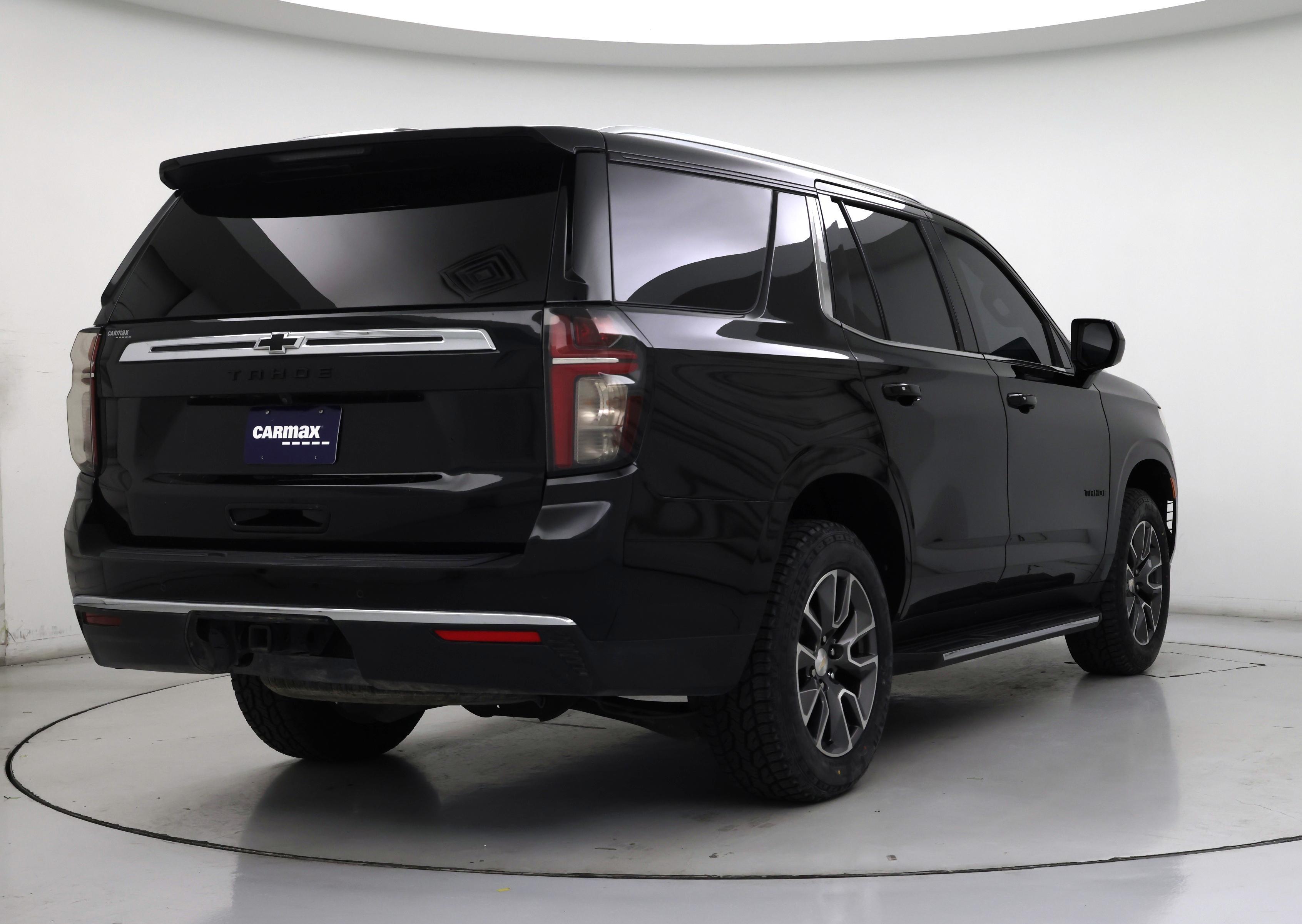 Thumbnail: 2023 Chevrolet Tahoe - 8