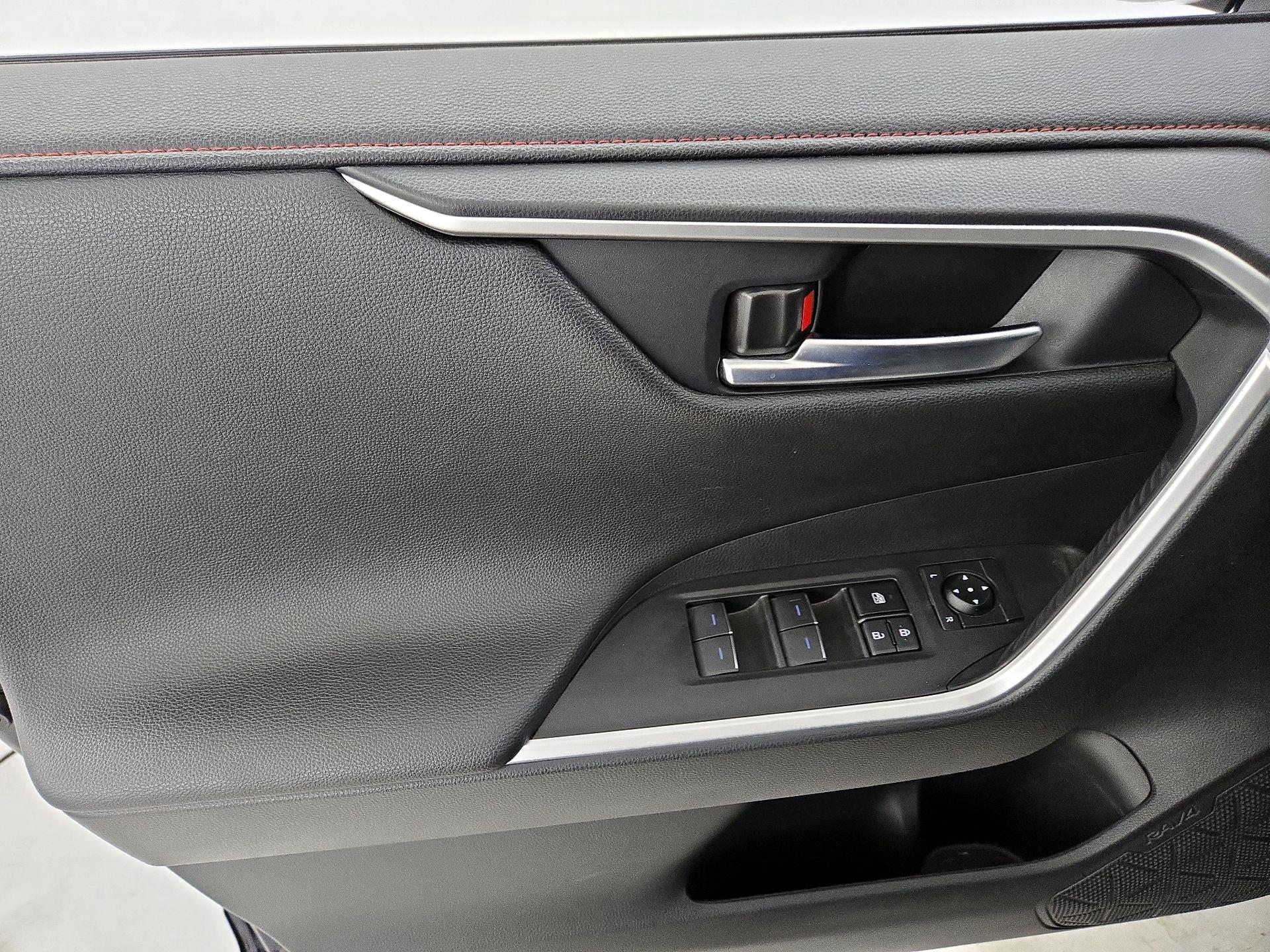 Thumbnail: 2023 Toyota RAV4 - 12