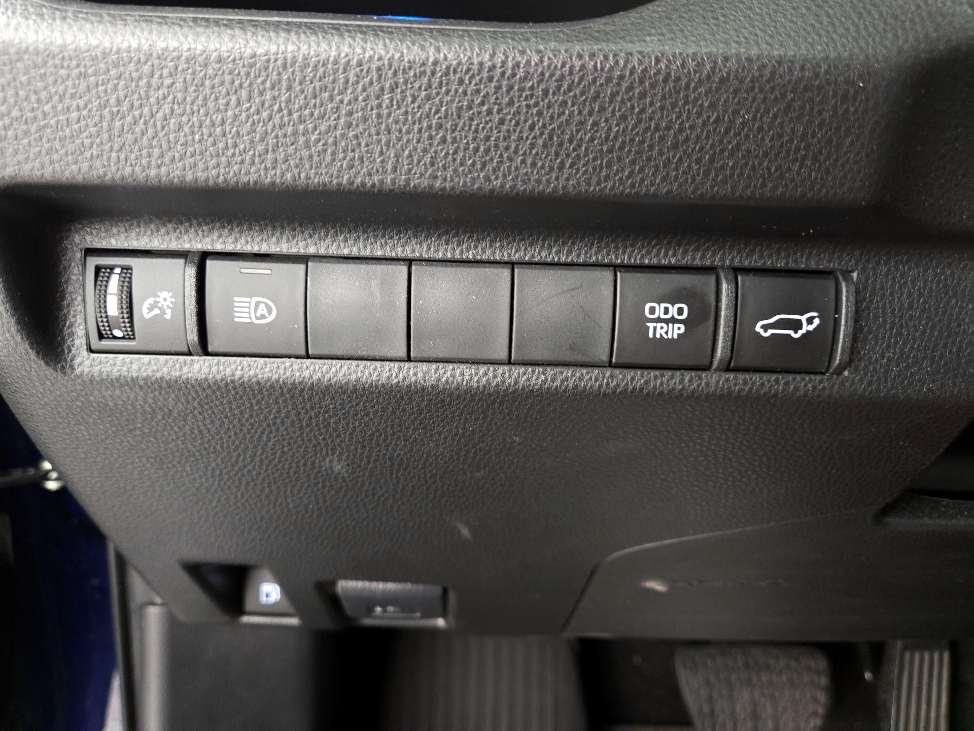 Thumbnail: 2023 Toyota RAV4 - 13