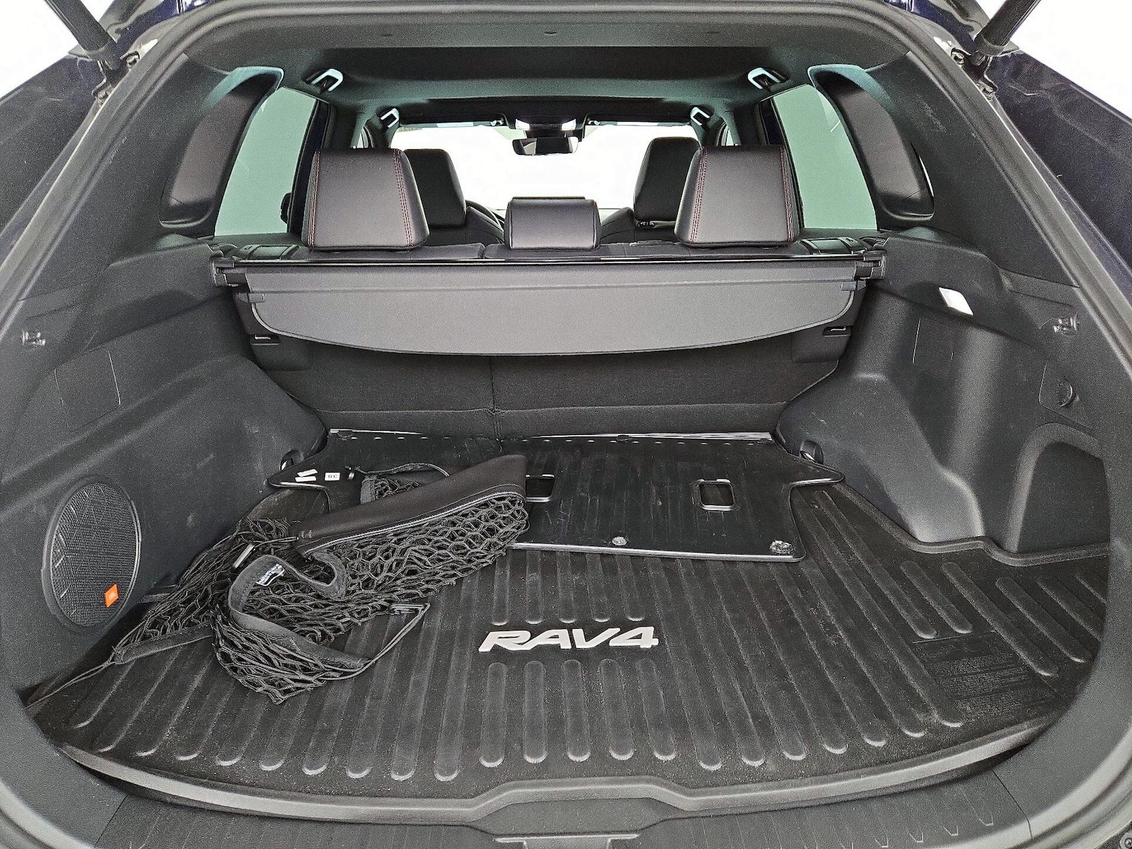 2023 Toyota RAV4 XSE - Photo 22