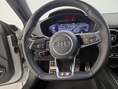 Steering Wheel & Instrument Cluster (On)