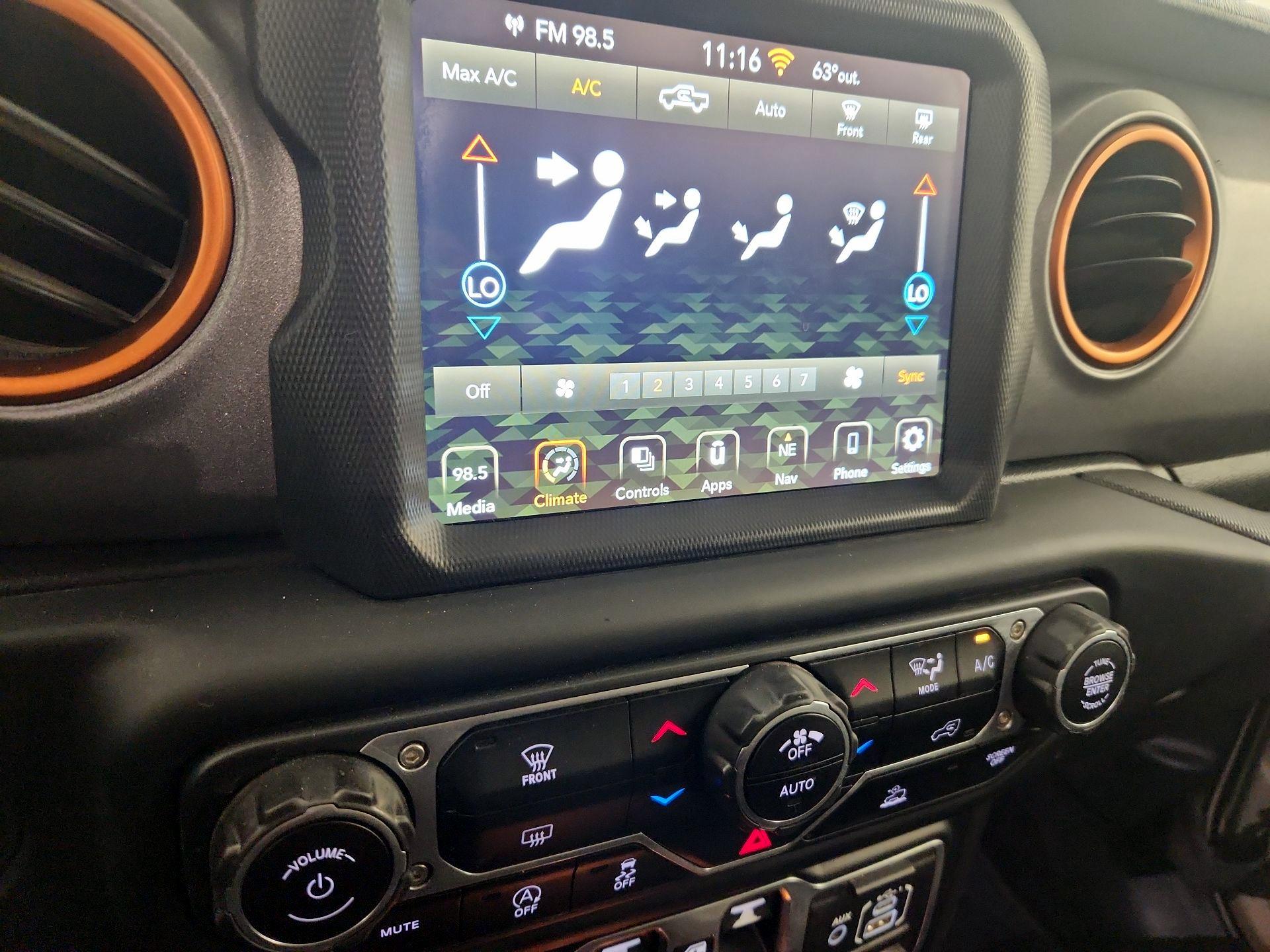 Thumbnail: 2020 Jeep Gladiator - 16