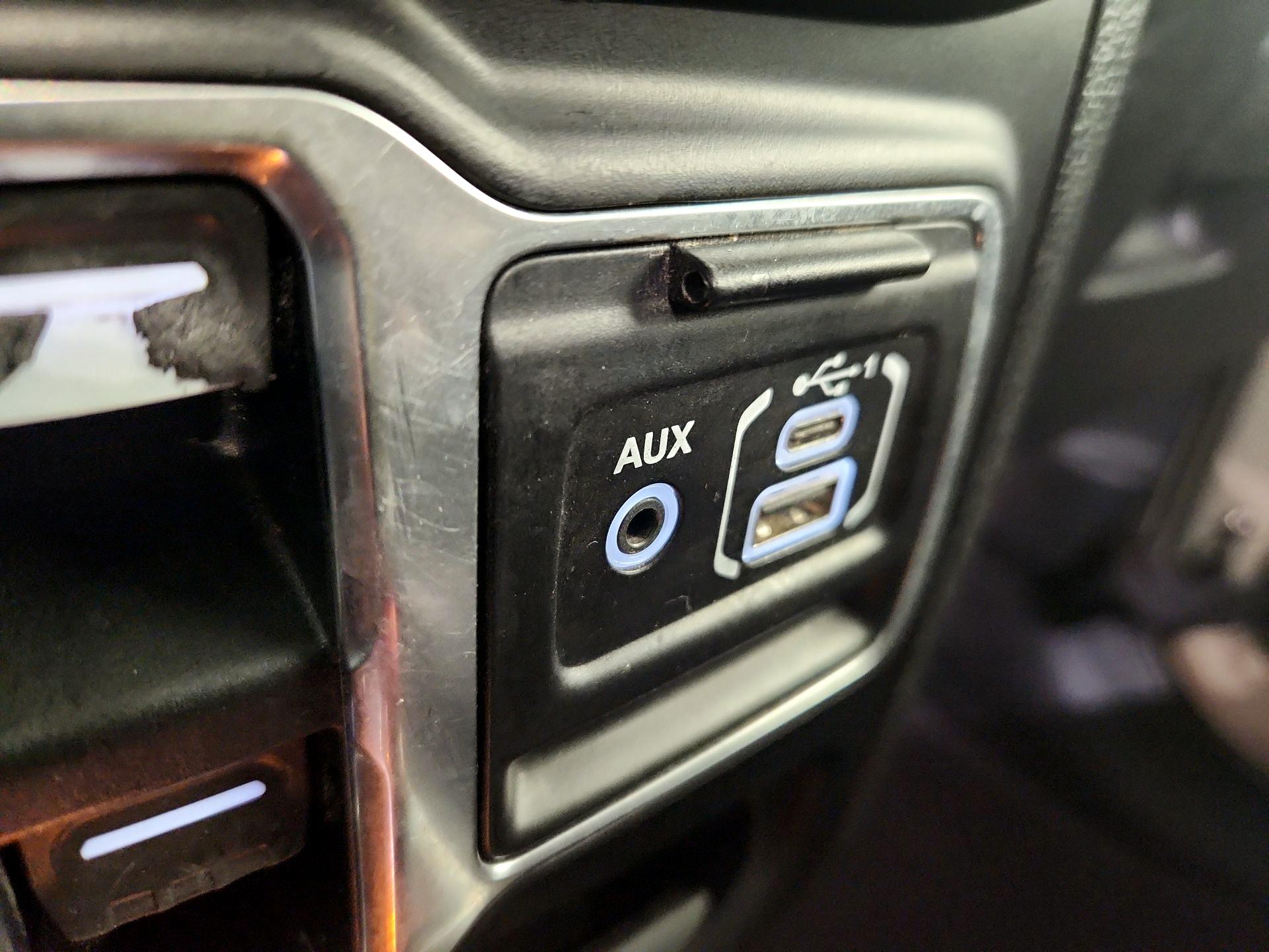 Thumbnail: 2020 Jeep Gladiator - 18