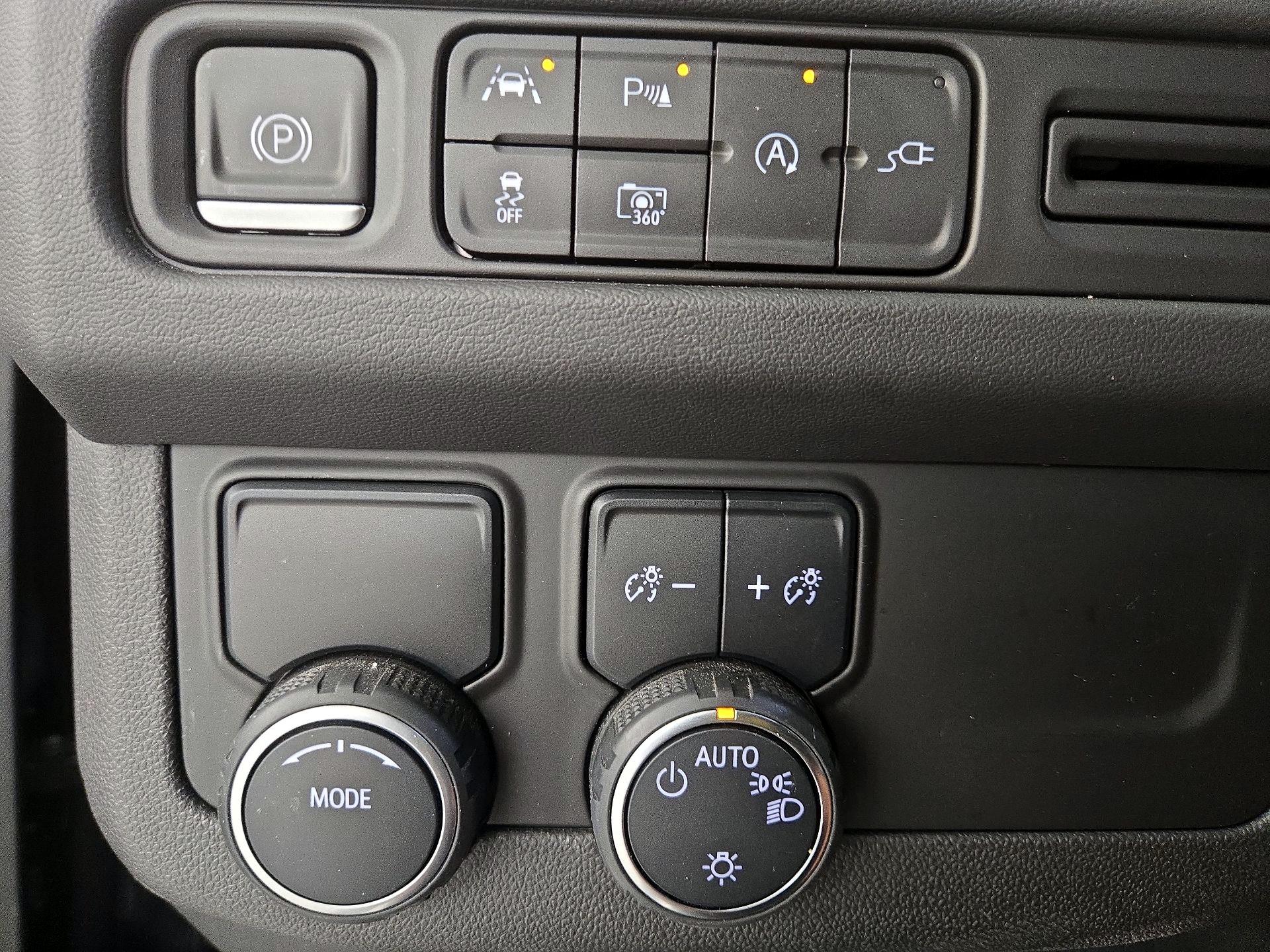 Thumbnail: 2022 Chevrolet Suburban - 13