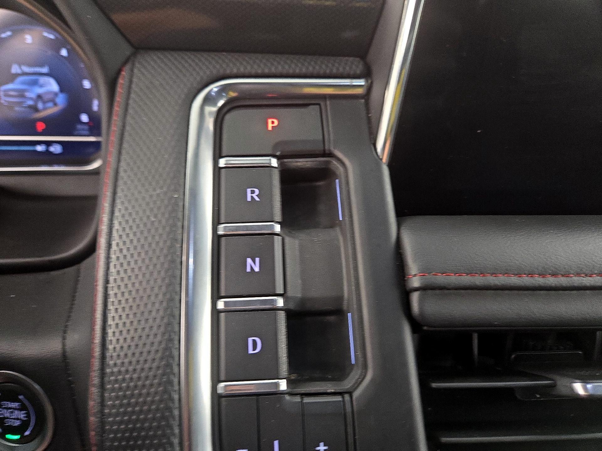 Thumbnail: 2022 Chevrolet Suburban - 17