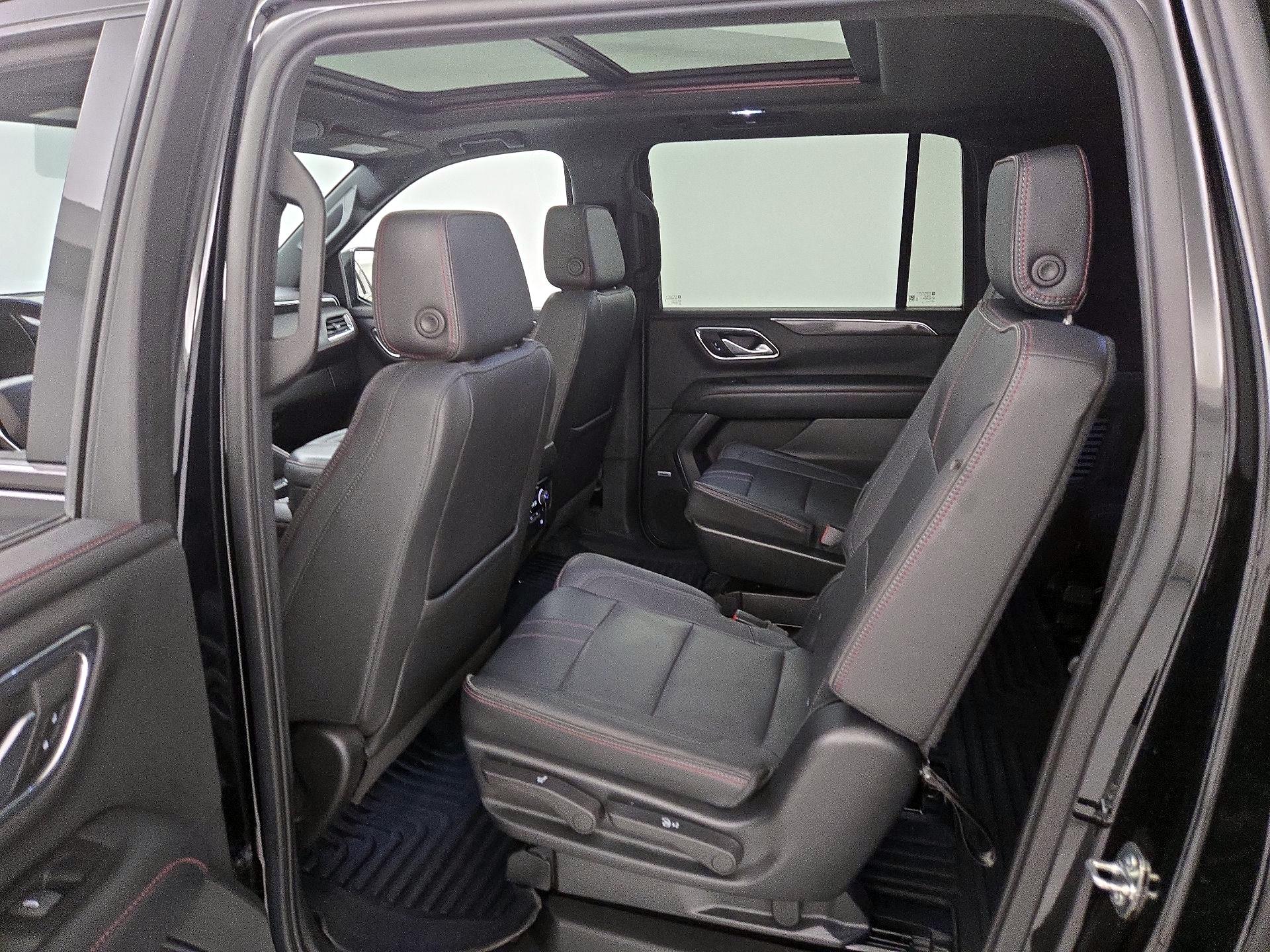 Thumbnail: 2022 Chevrolet Suburban - 20