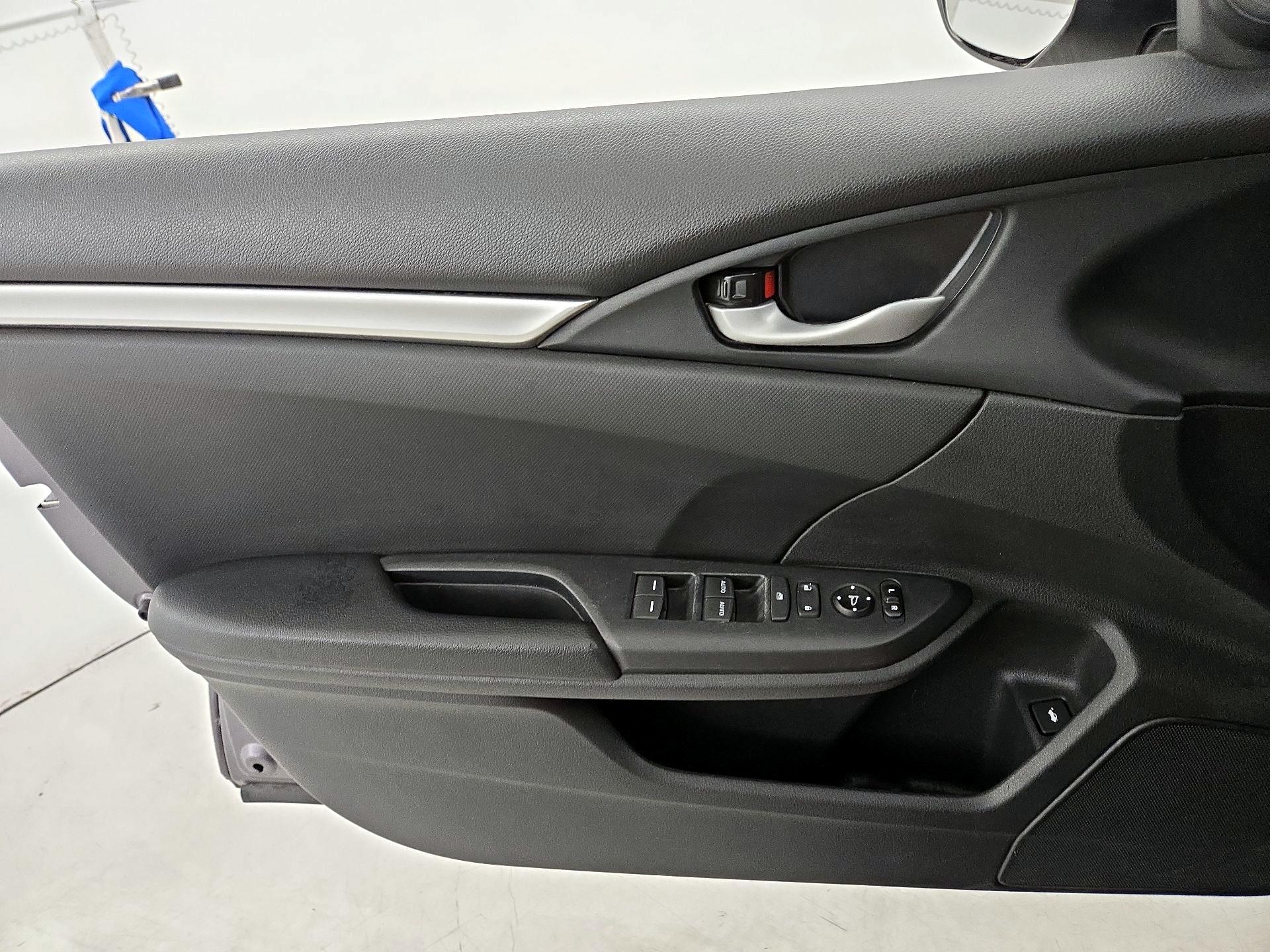 Thumbnail: 2020 Honda Civic - 12