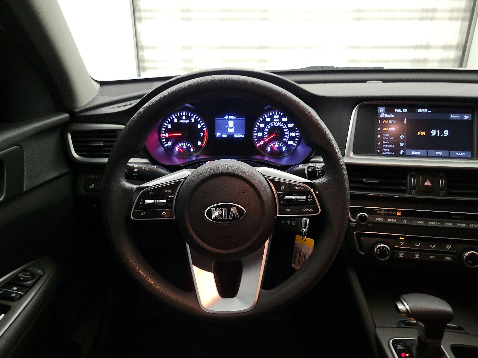 Thumbnail: 2020 Kia Optima - 10