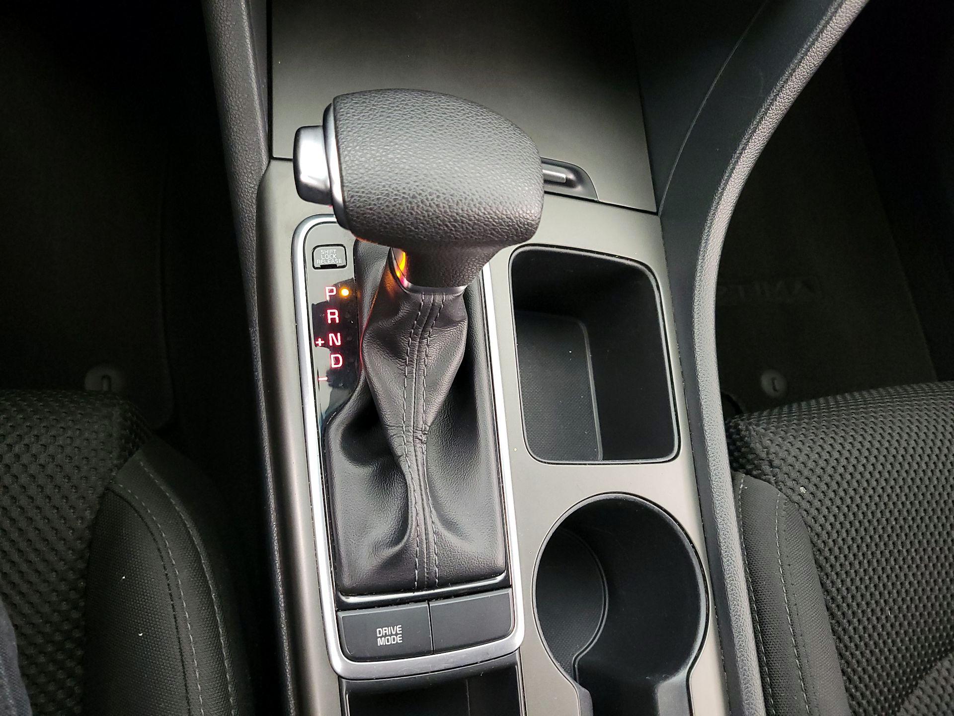 Thumbnail: 2020 Kia Optima - 17