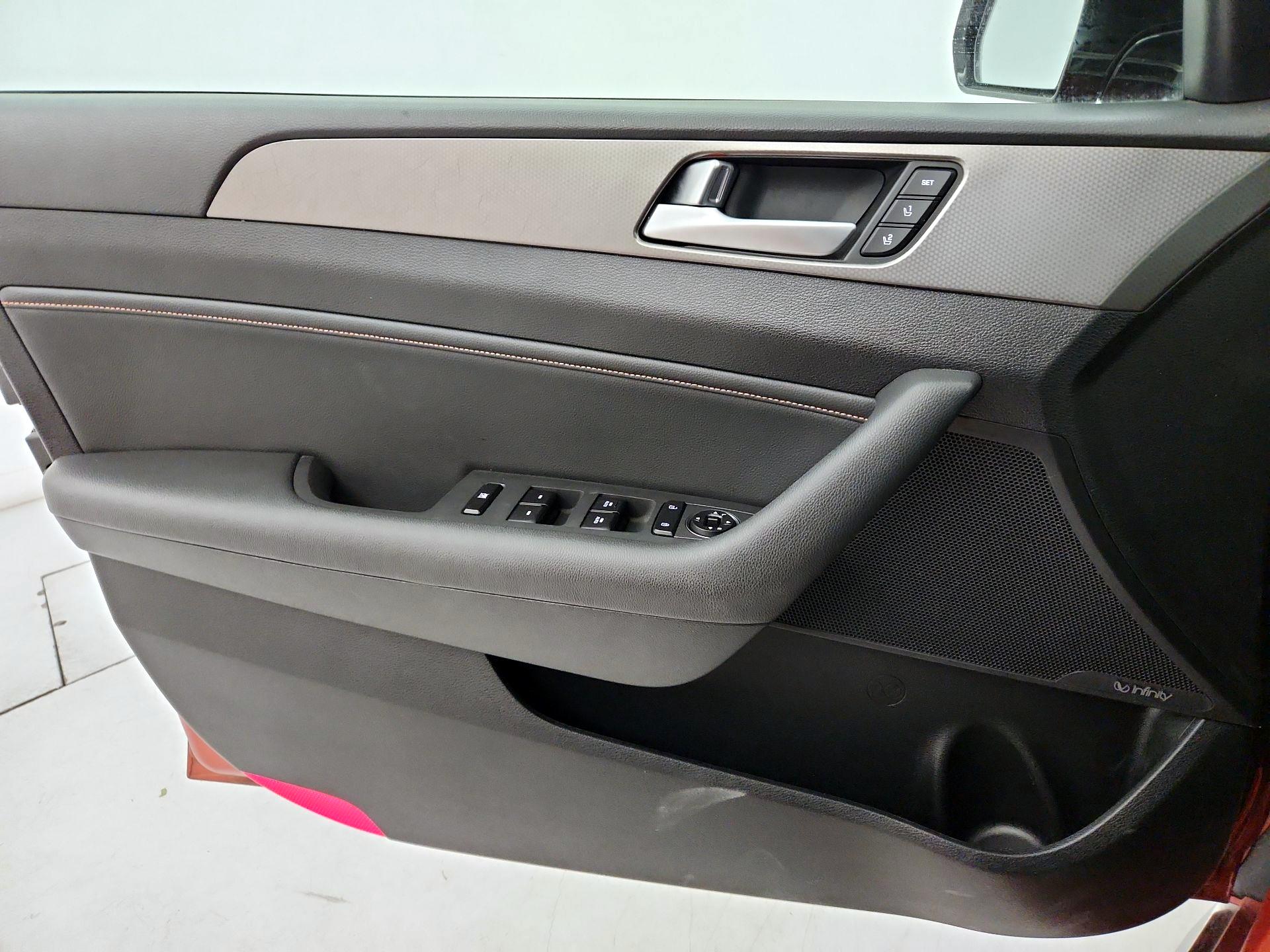 Thumbnail: 2015 Hyundai Sonata - 11