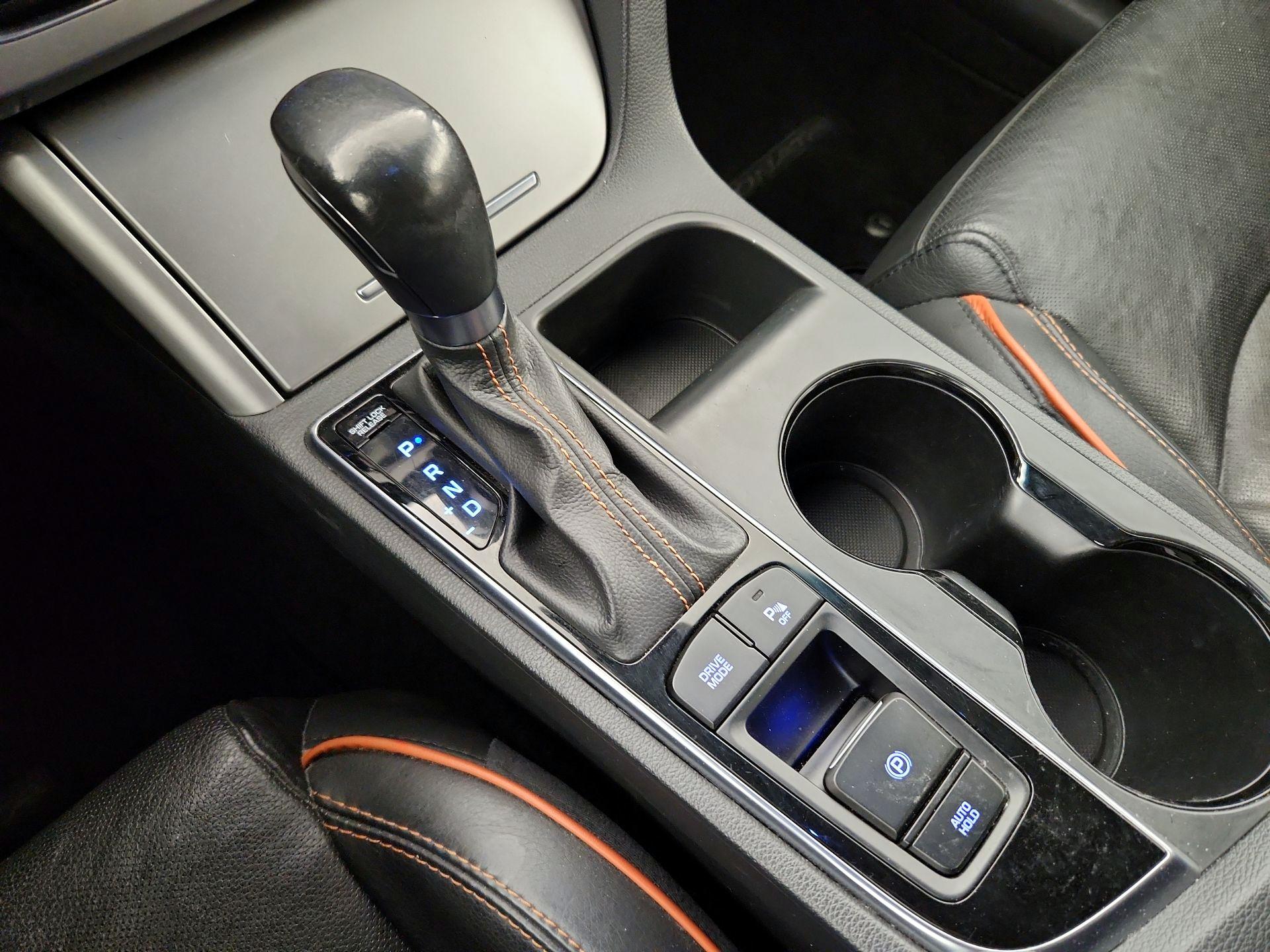 Thumbnail: 2015 Hyundai Sonata - 17