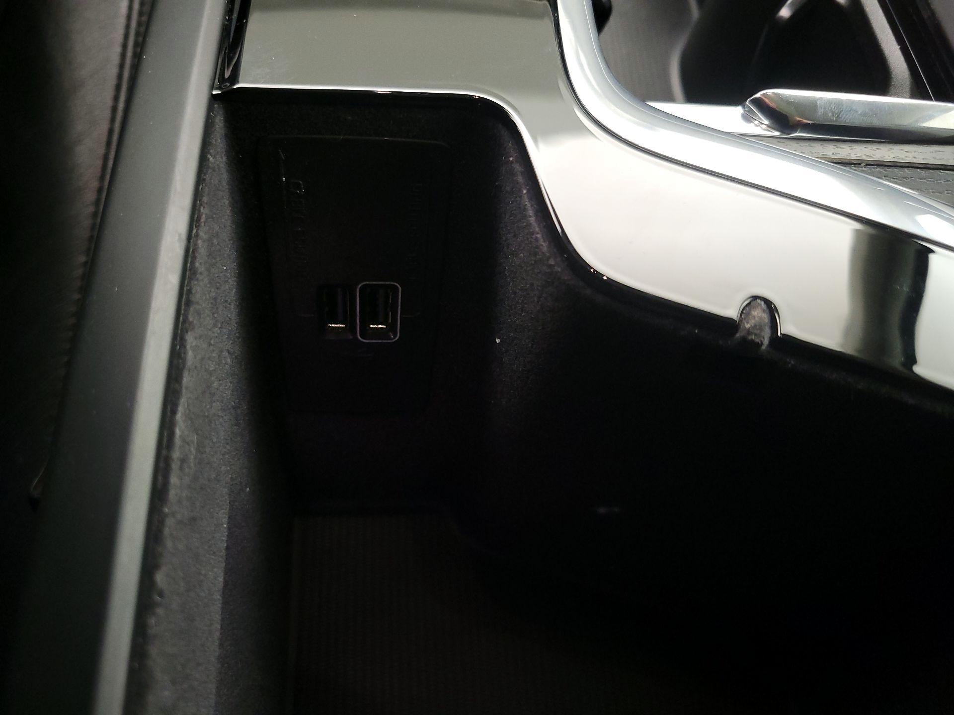 Thumbnail: 2020 Volvo XC90 - 17