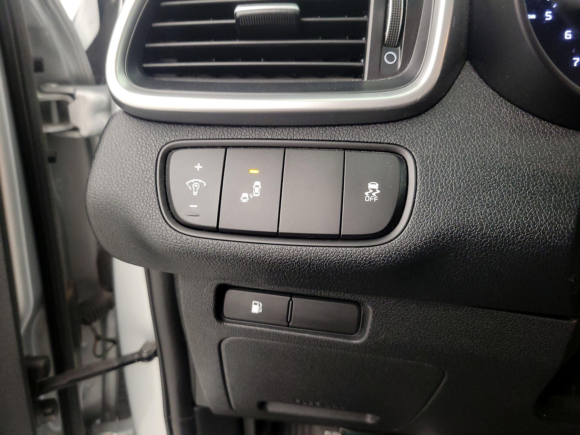 Thumbnail: 2019 Kia Sorento - 13