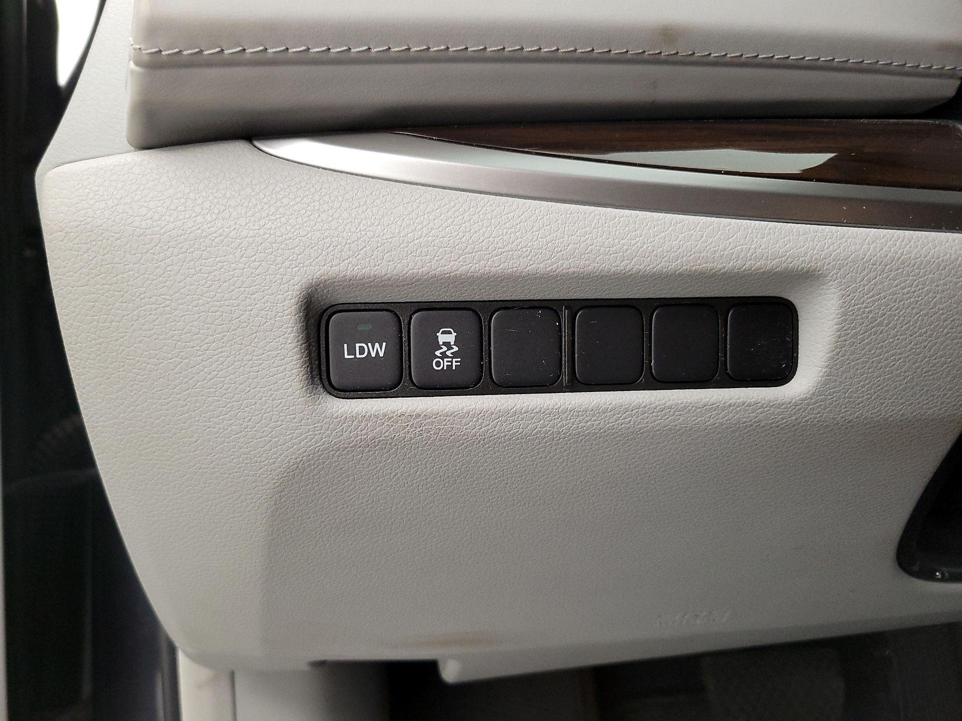 Thumbnail: 2014 Acura RLX - 13