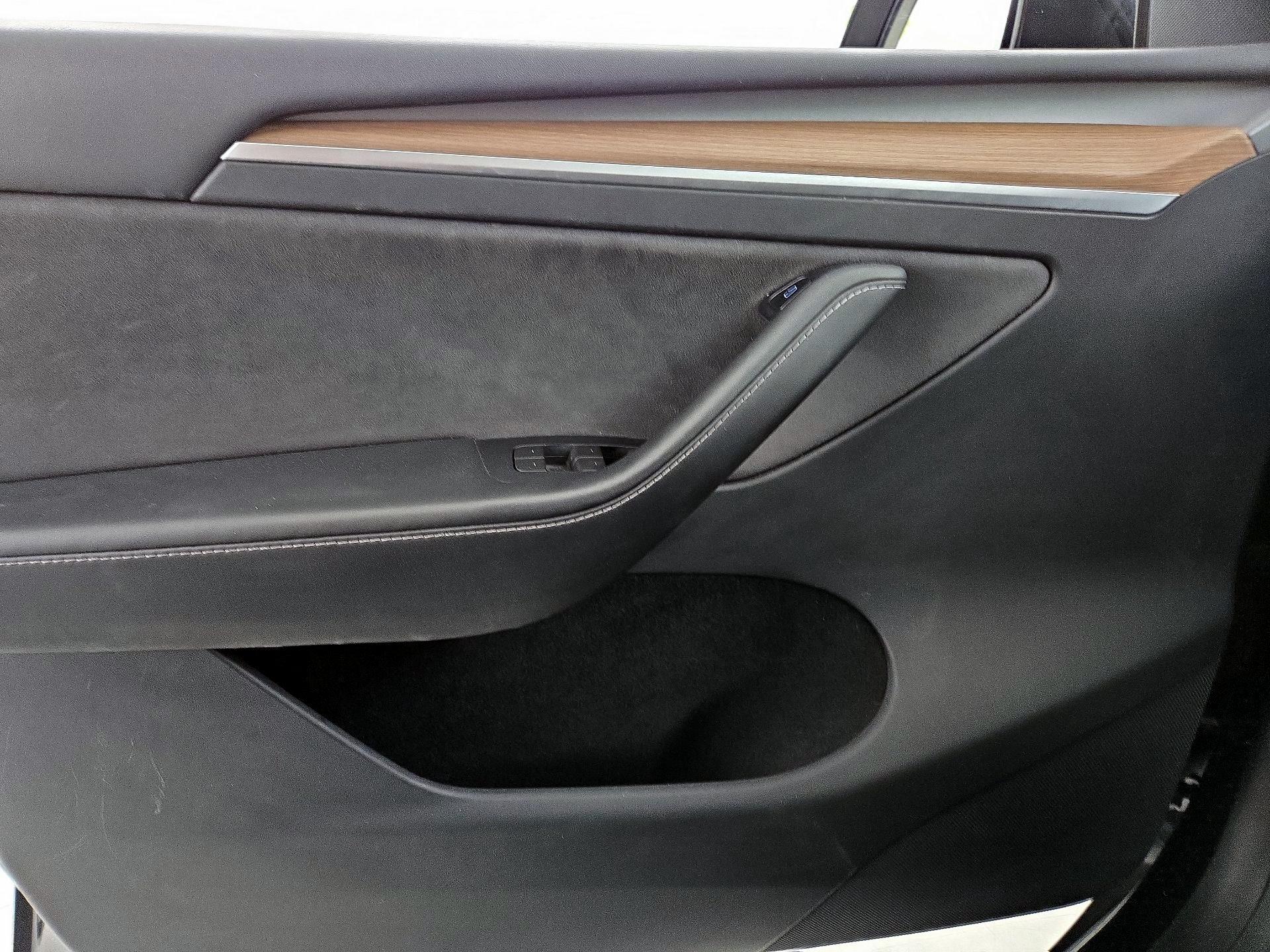 Thumbnail: 2023 Tesla Model Y - 12