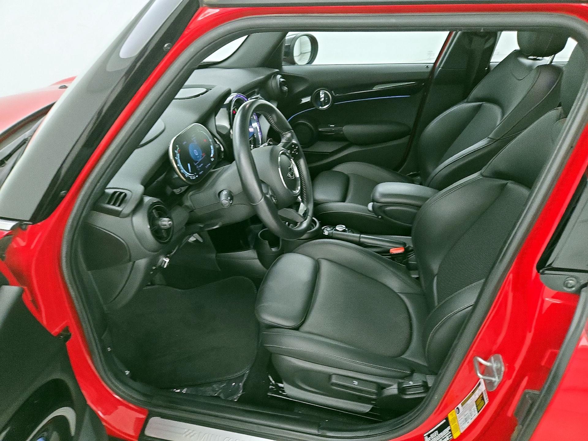 Thumbnail: 2022 MINI Cooper Hardtop - 11