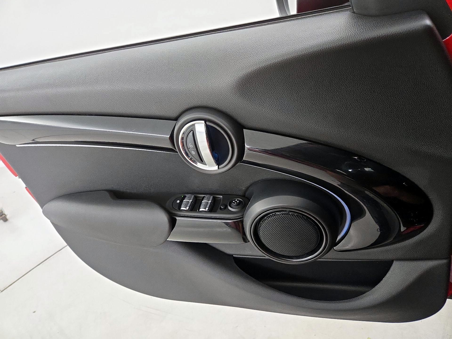 Thumbnail: 2022 MINI Cooper Hardtop - 12