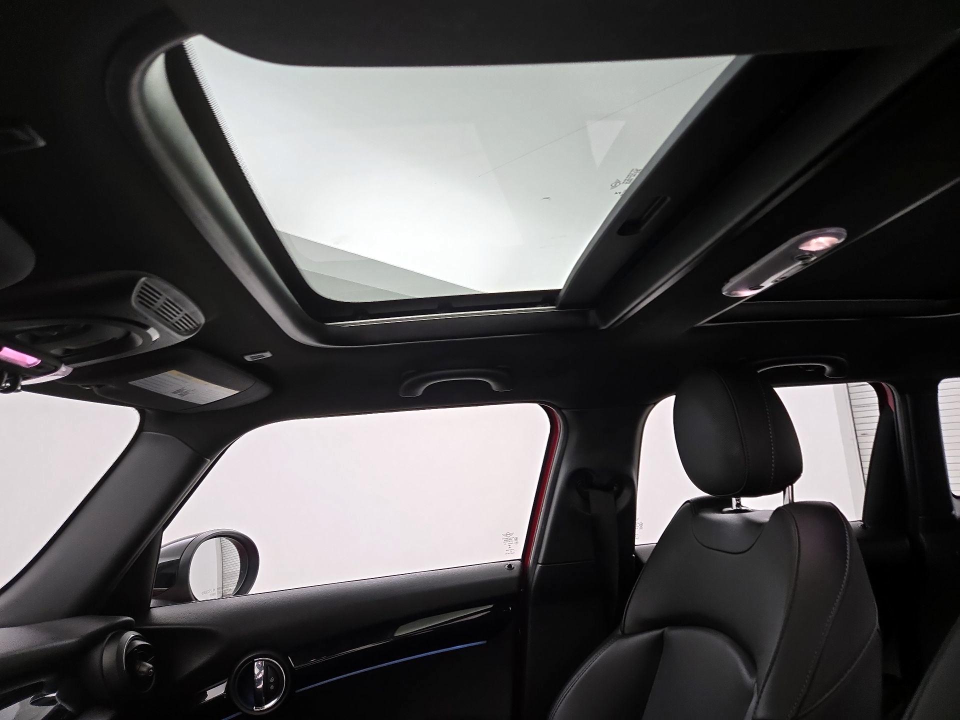 Thumbnail: 2022 MINI Cooper Hardtop - 20