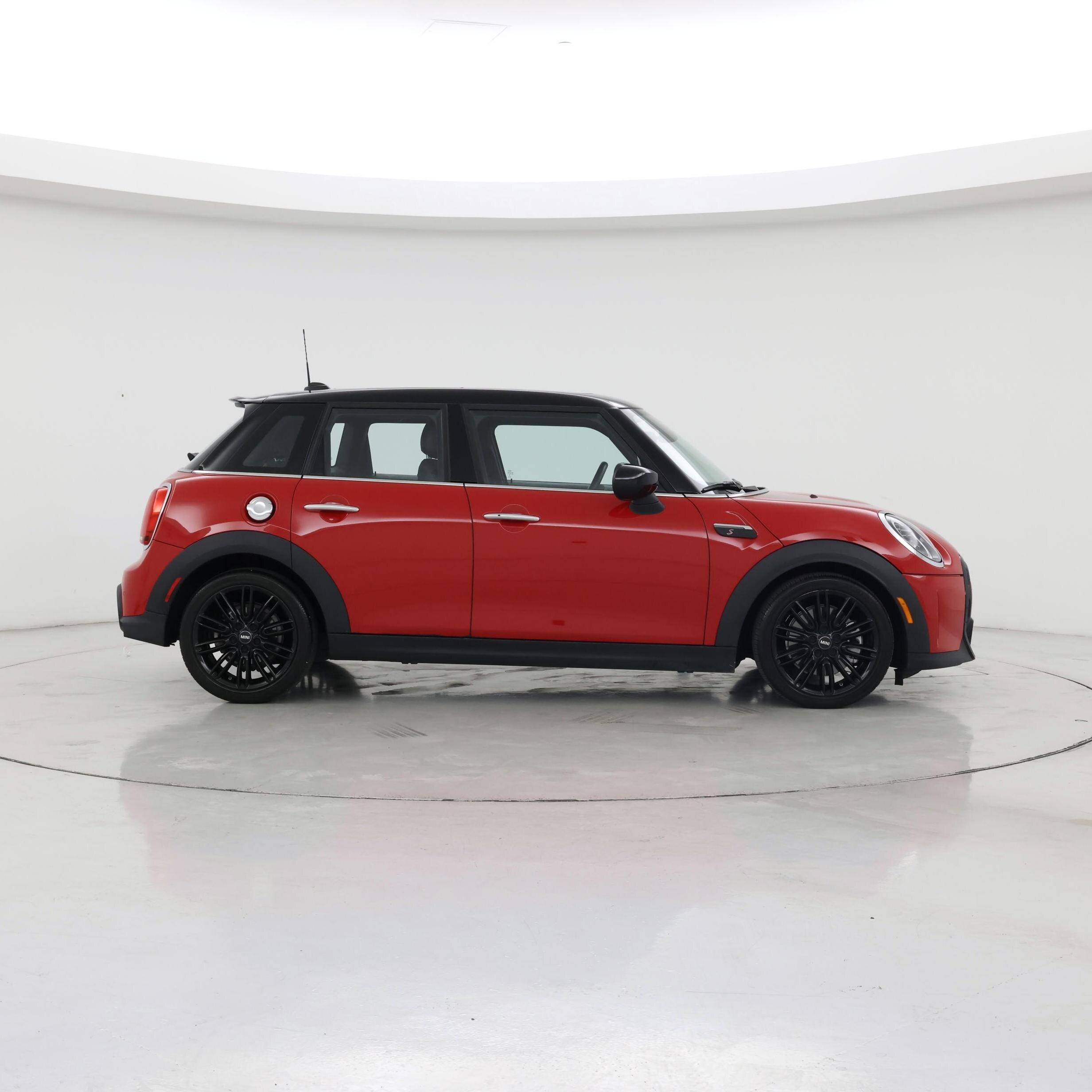 Thumbnail: 2022 MINI Cooper Hardtop - 7