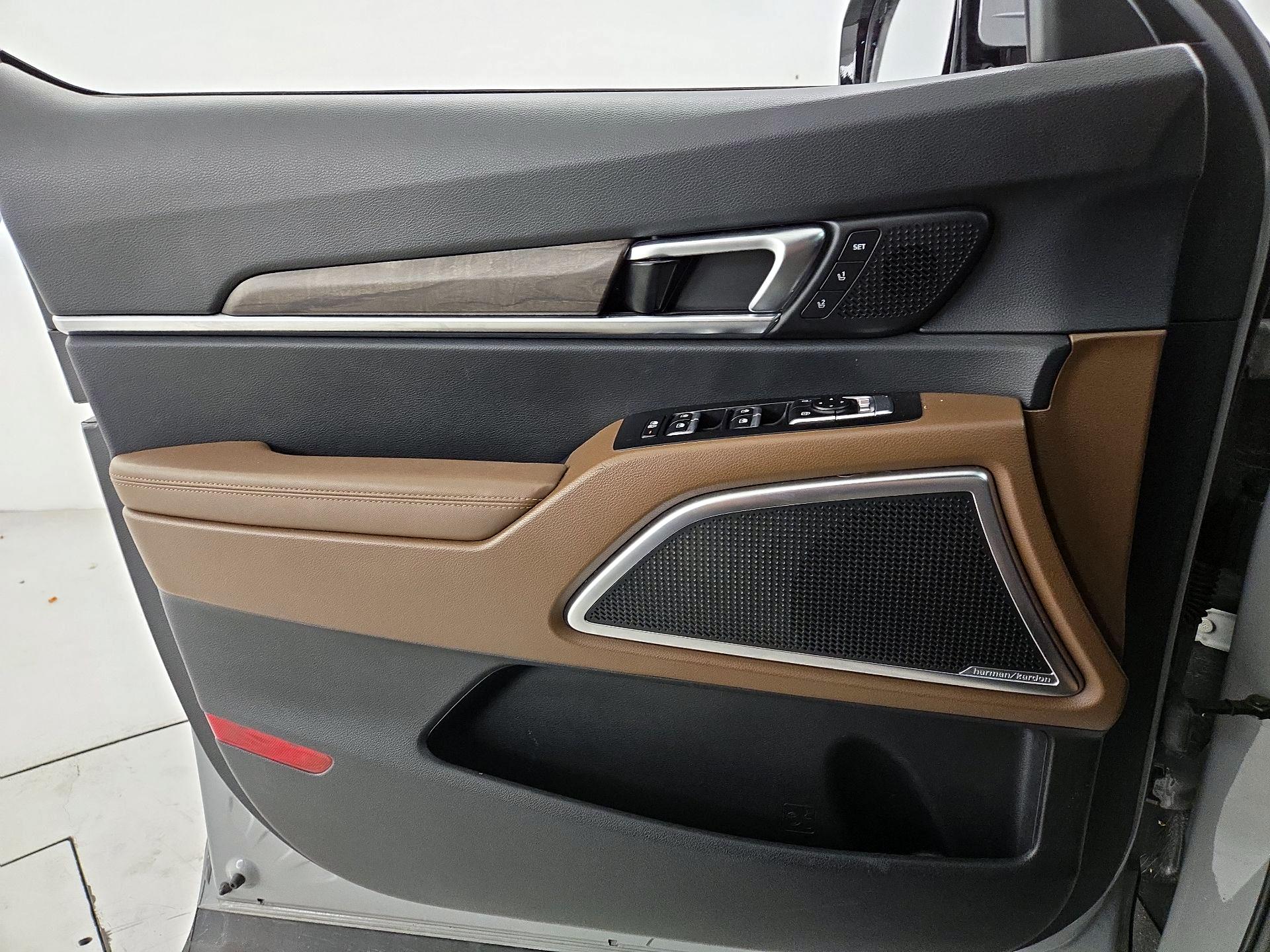 Thumbnail: 2022 Kia Telluride - 12