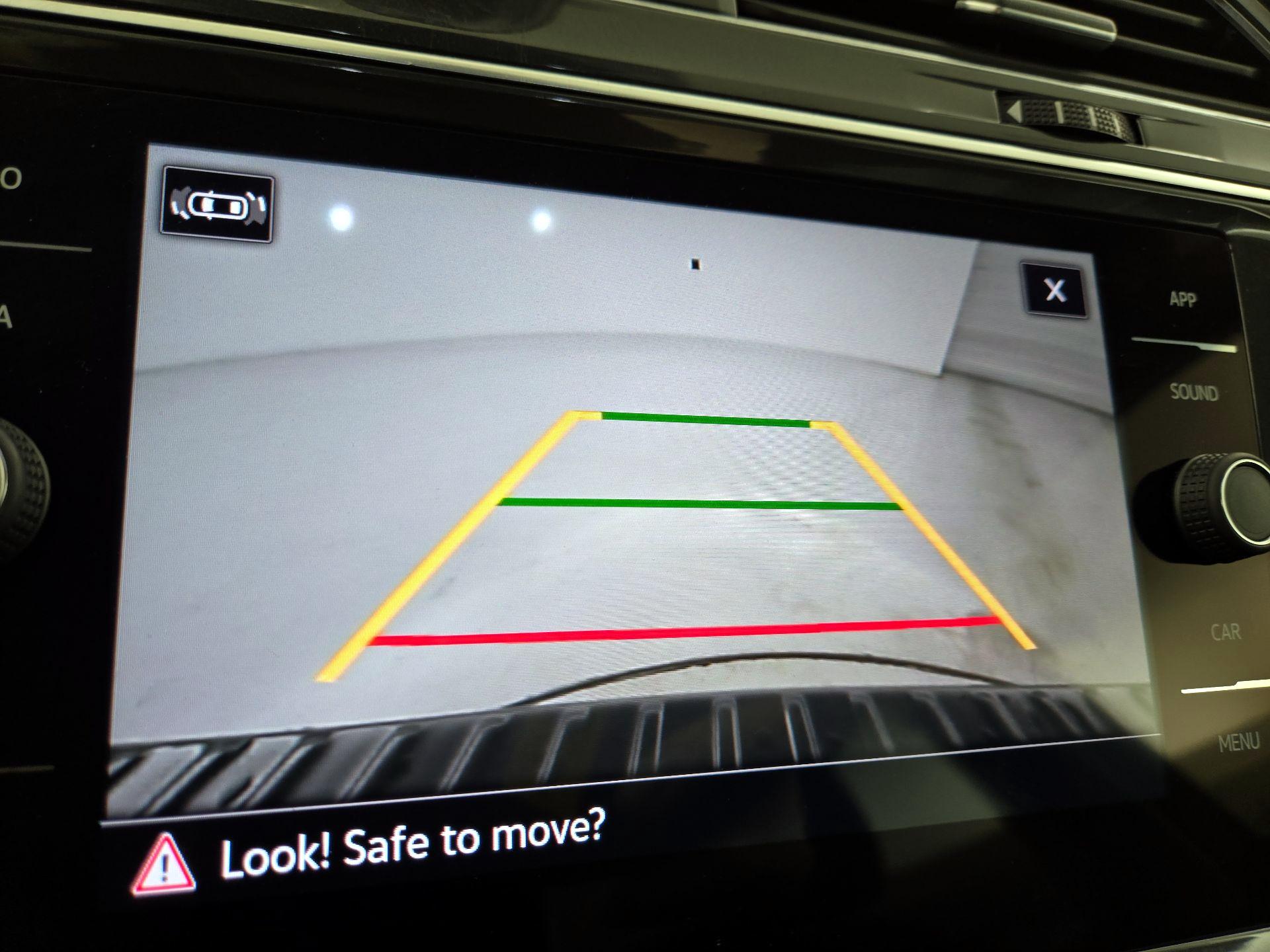 Thumbnail: 2023 Volkswagen Tiguan - 14