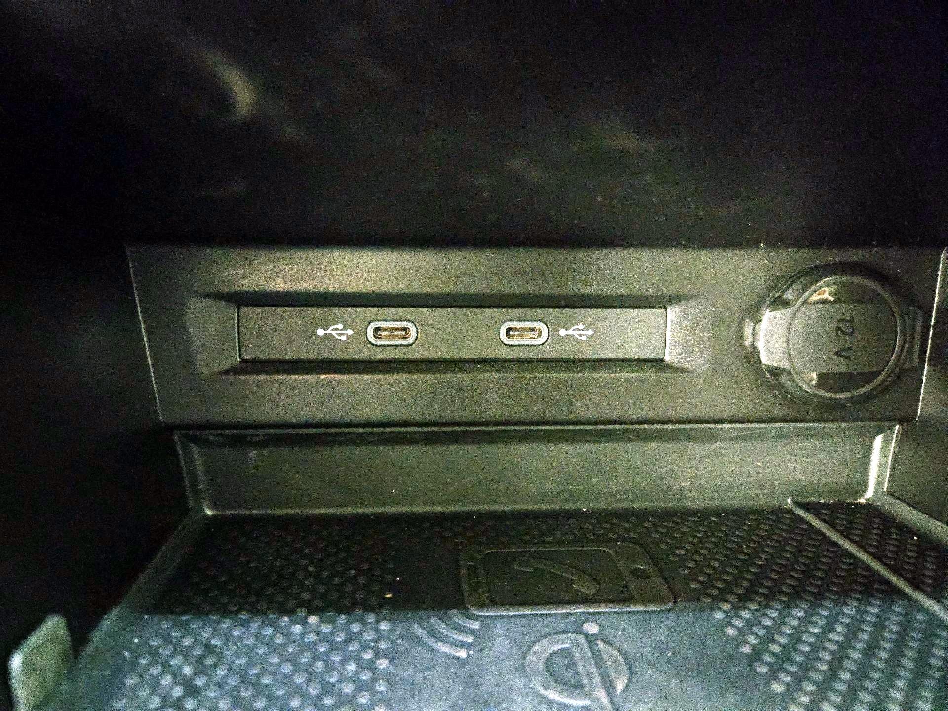 Thumbnail: 2023 Volkswagen Tiguan - 18