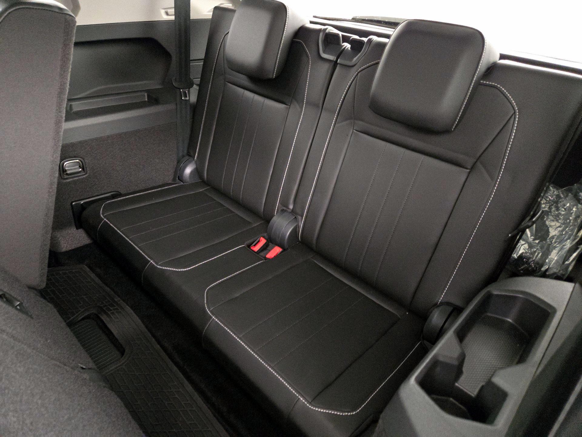 Thumbnail: 2023 Volkswagen Tiguan - 20