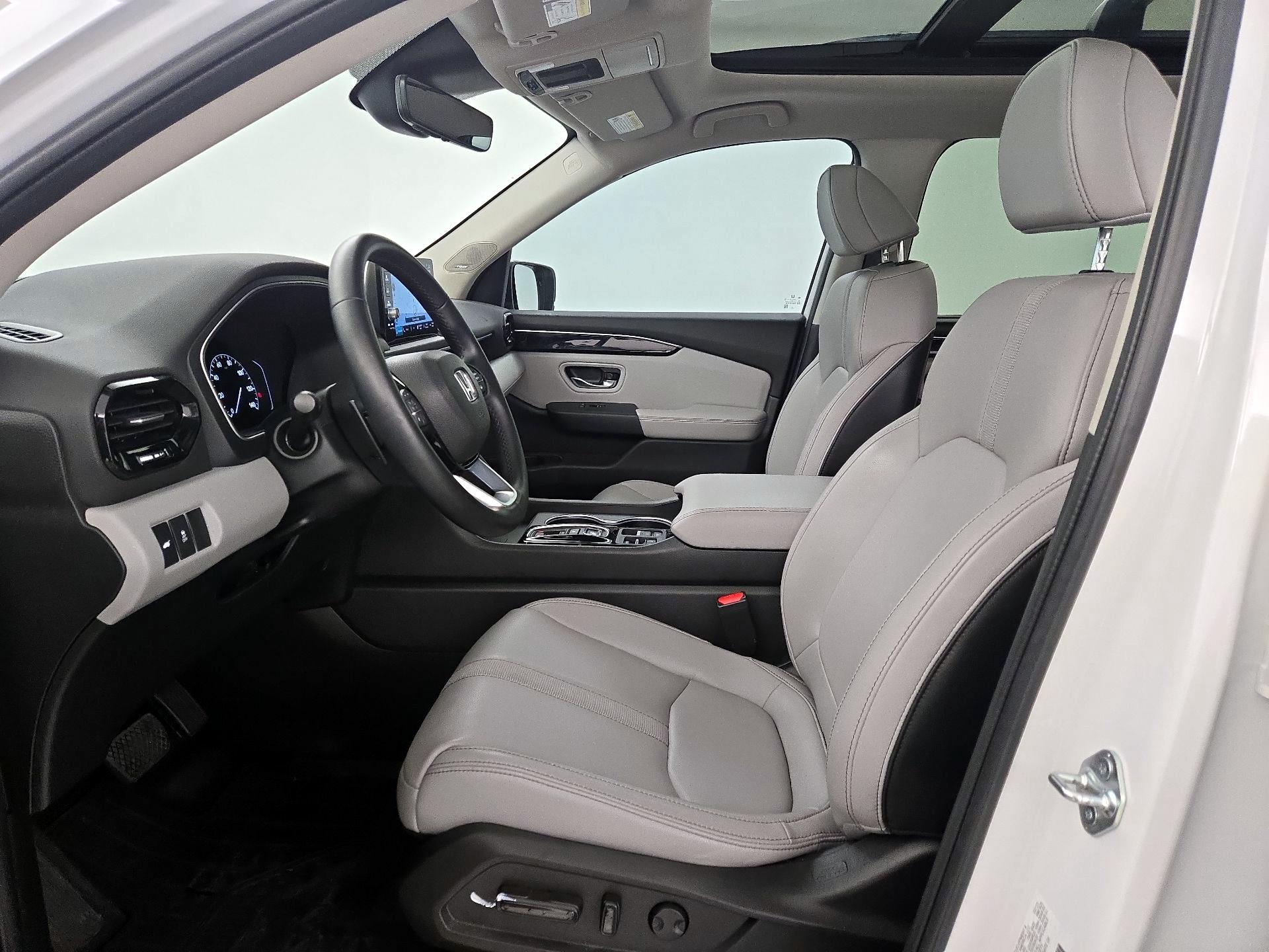 Thumbnail: 2023 Honda Pilot - 11