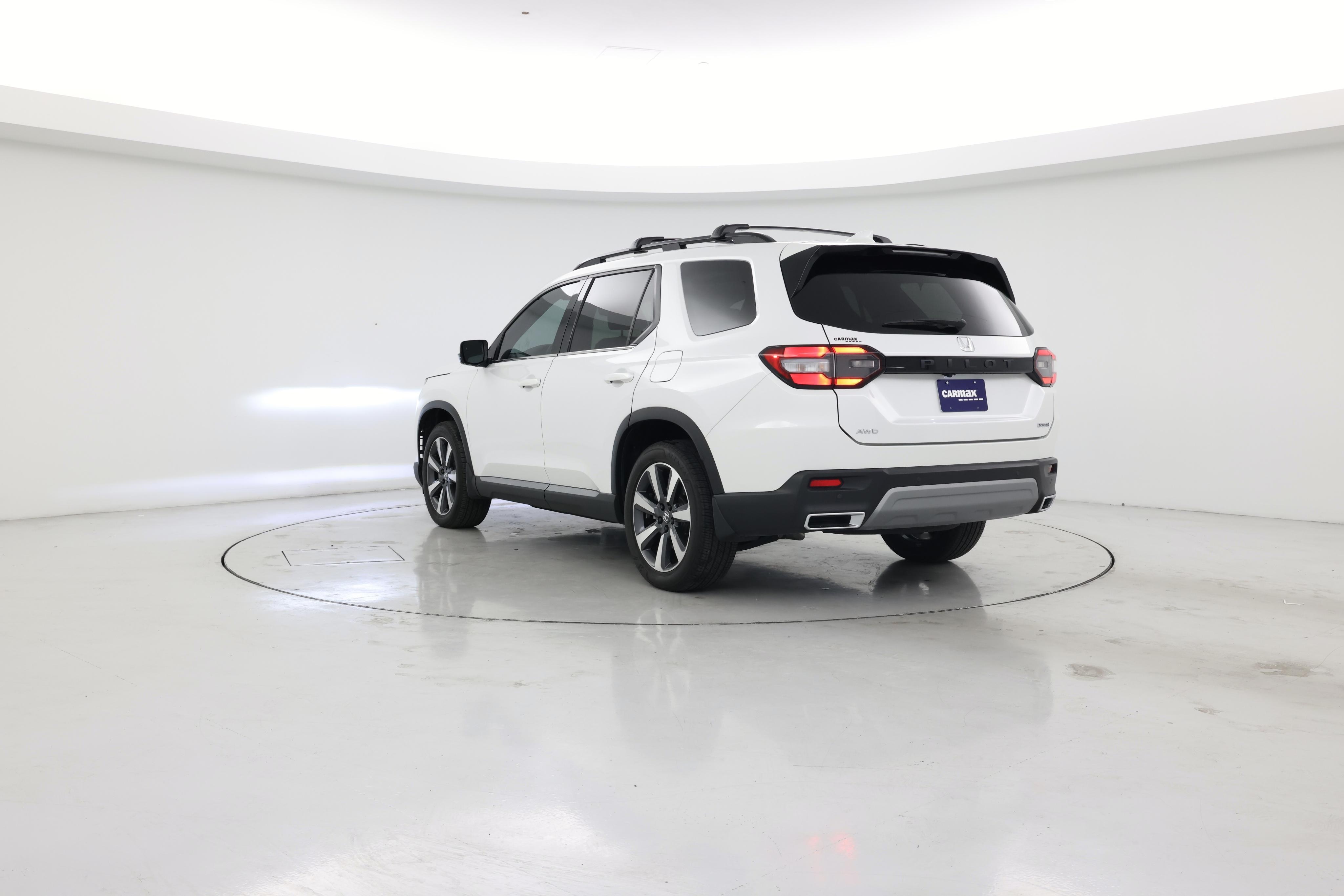 Thumbnail: 2023 Honda Pilot - 2