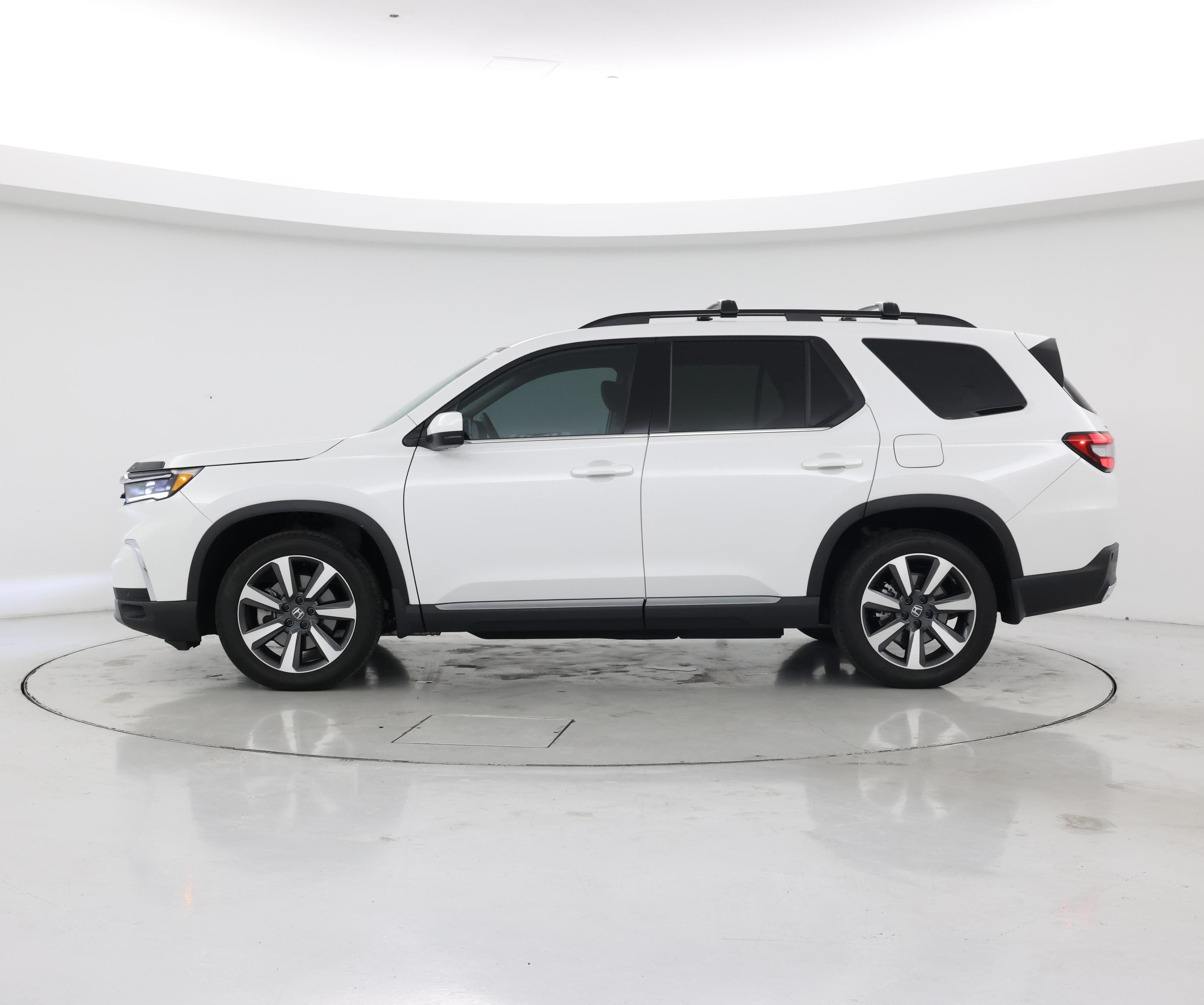 Thumbnail: 2023 Honda Pilot - 3