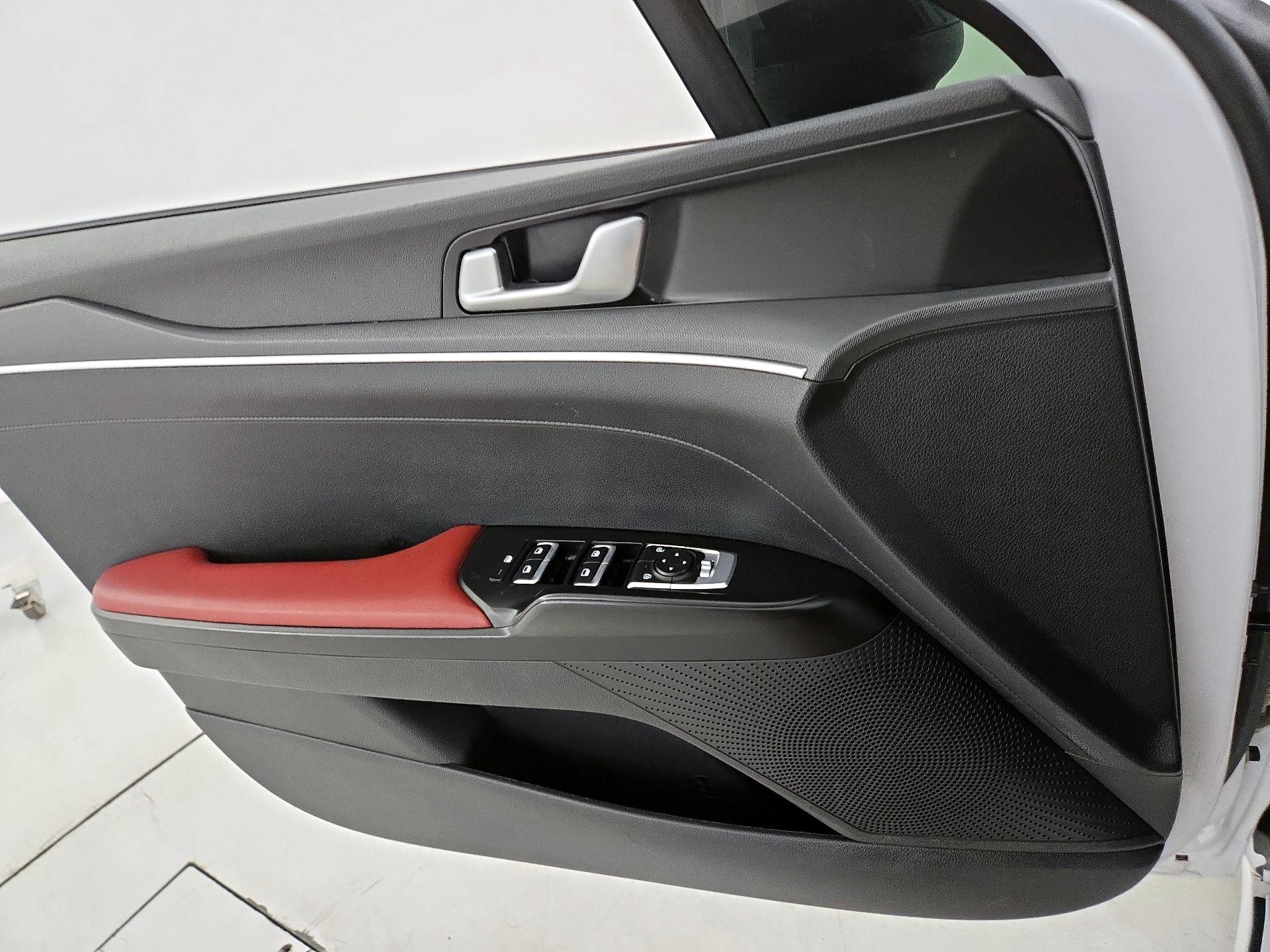 Thumbnail: 2024 Kia K5 - 12