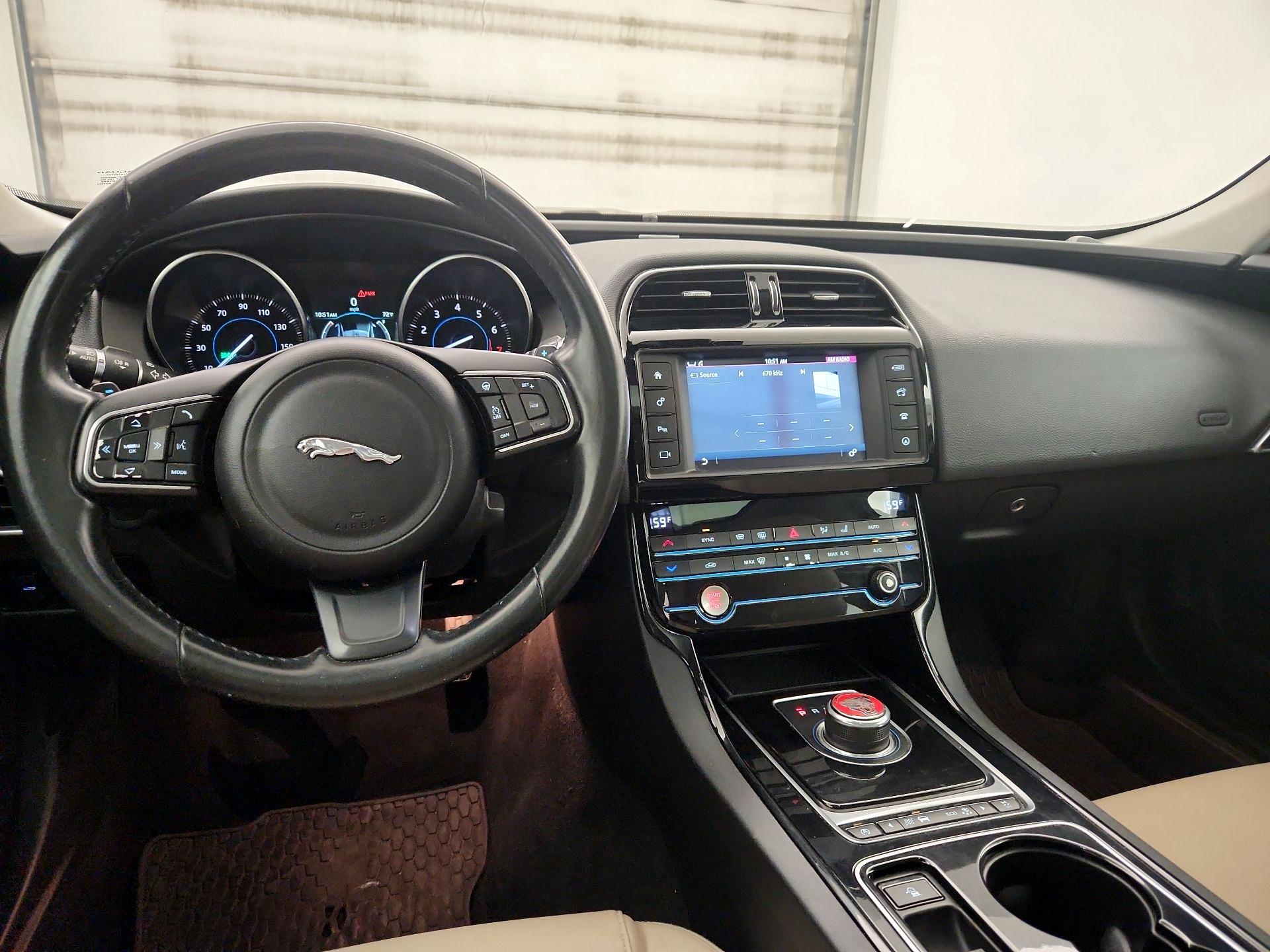 Thumbnail: 2017 Jaguar XE - 9