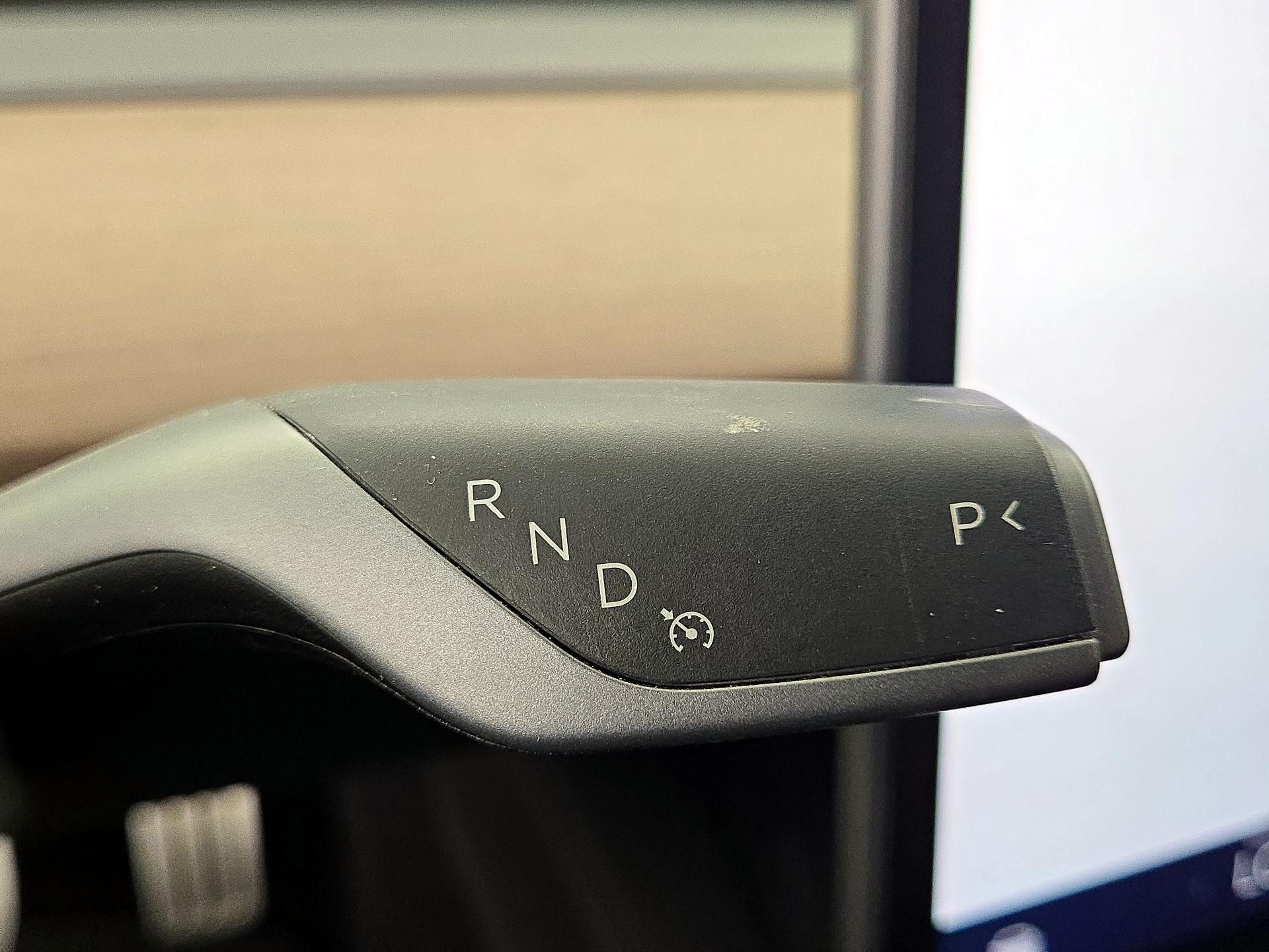 Thumbnail: 2022 Tesla Model 3 - 17