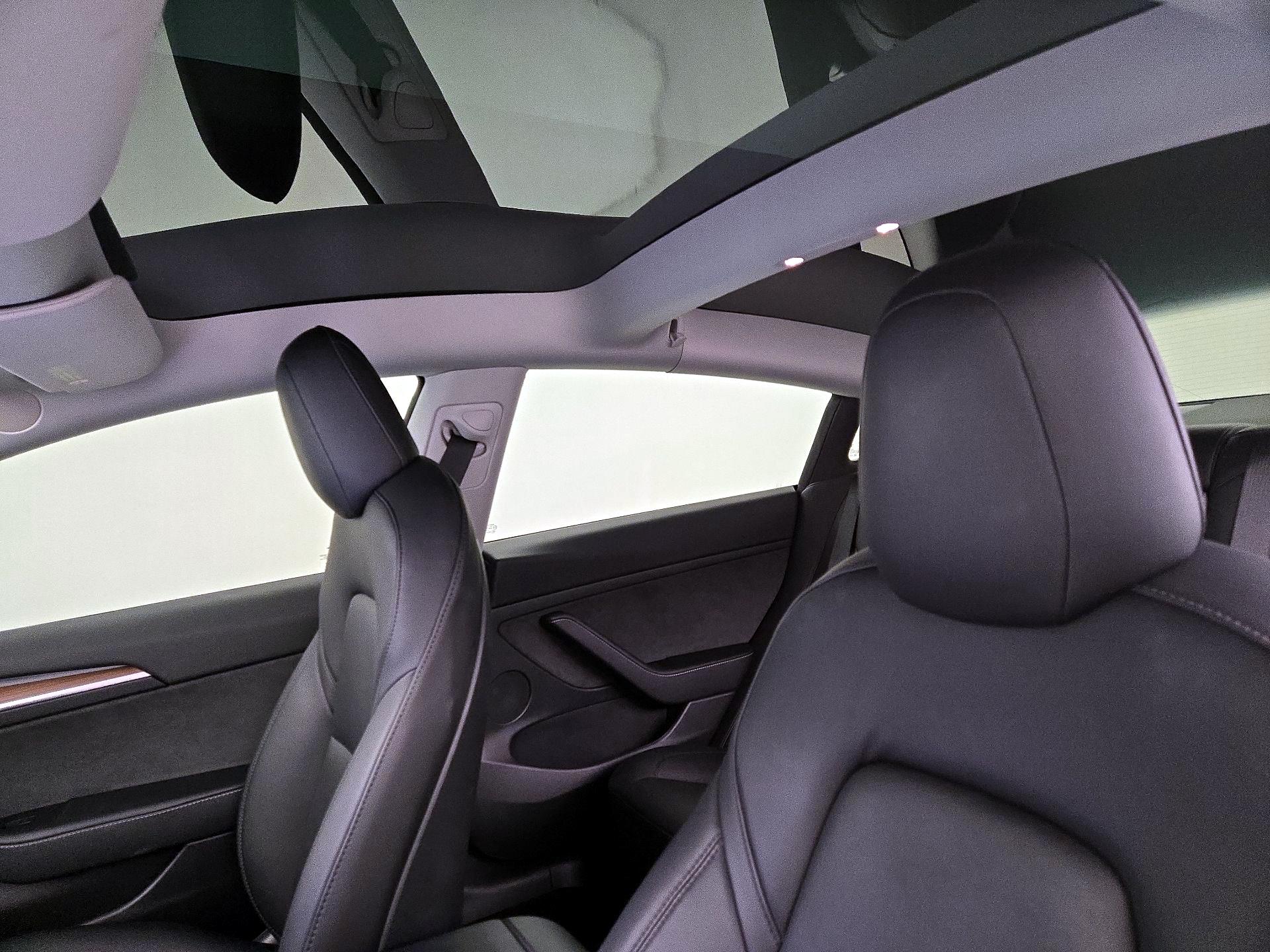 Thumbnail: 2022 Tesla Model 3 - 19