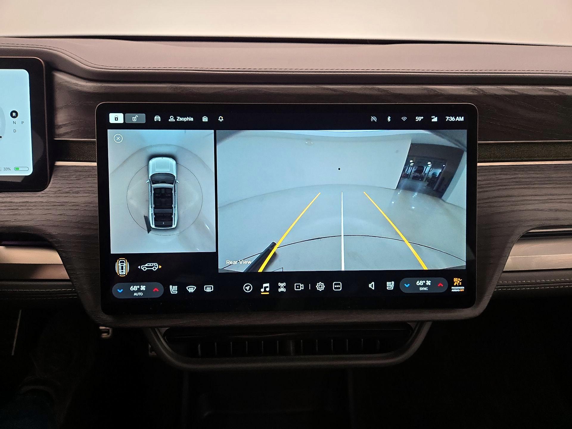 Thumbnail: 2023 Rivian R1S - 14