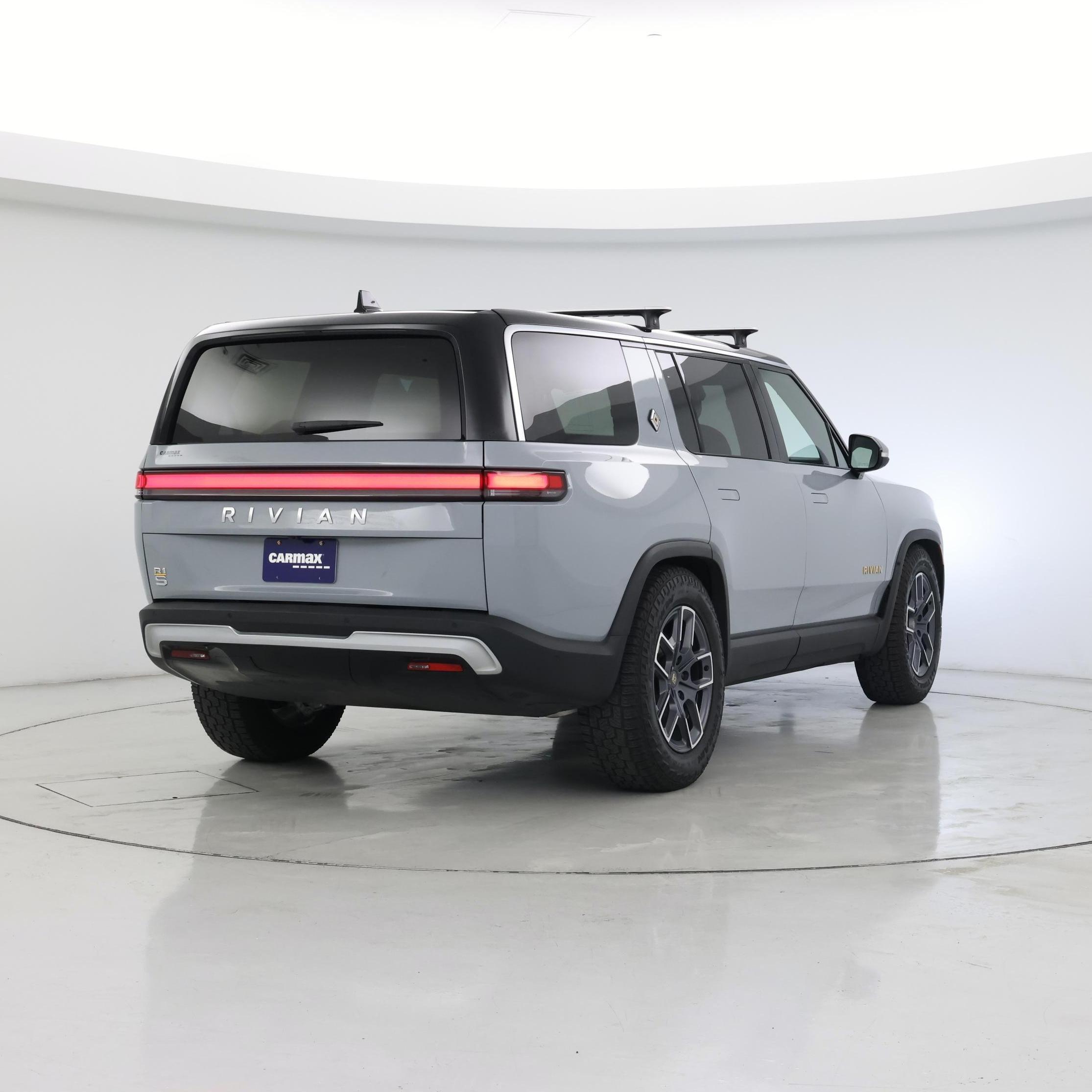 Thumbnail: 2023 Rivian R1S - 8