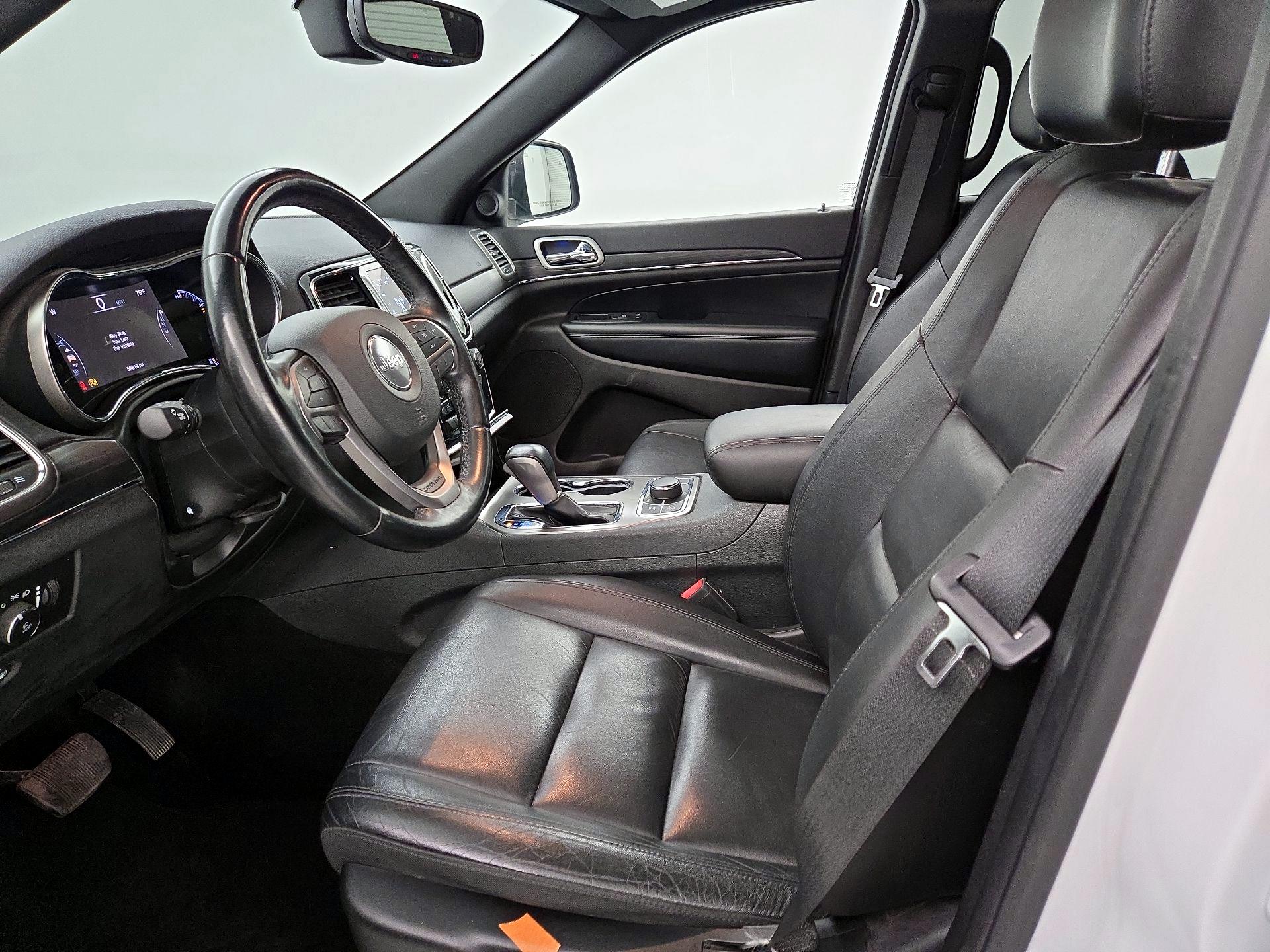 Thumbnail: 2020 Jeep Grand Cherokee - 11