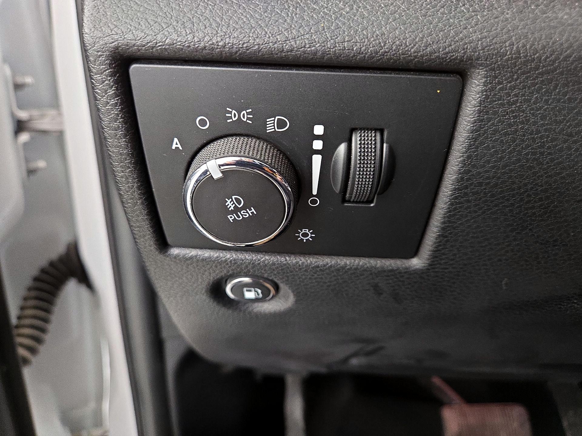 Thumbnail: 2020 Jeep Grand Cherokee - 13