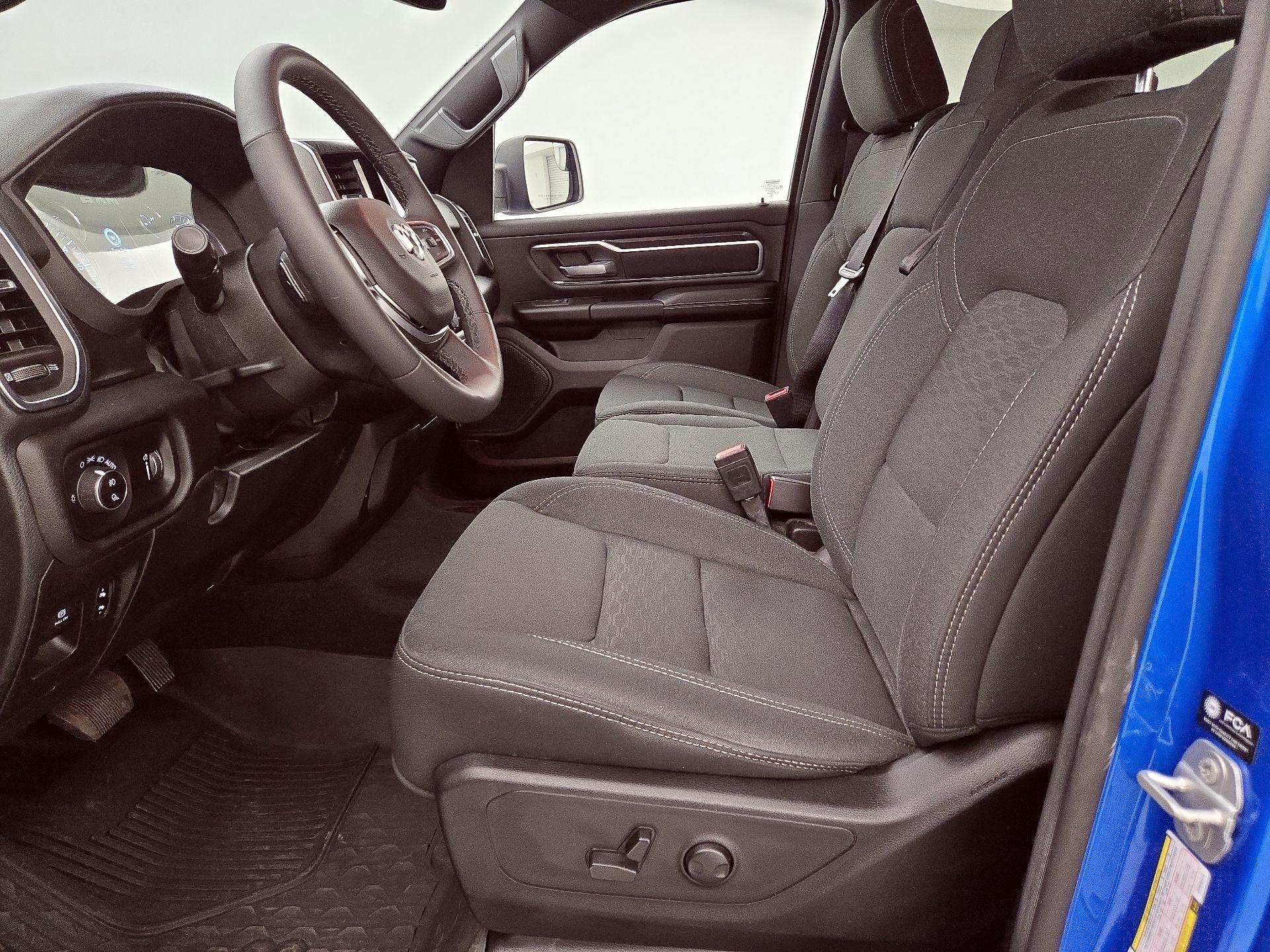 Thumbnail: 2025 RAM 1500 - 11