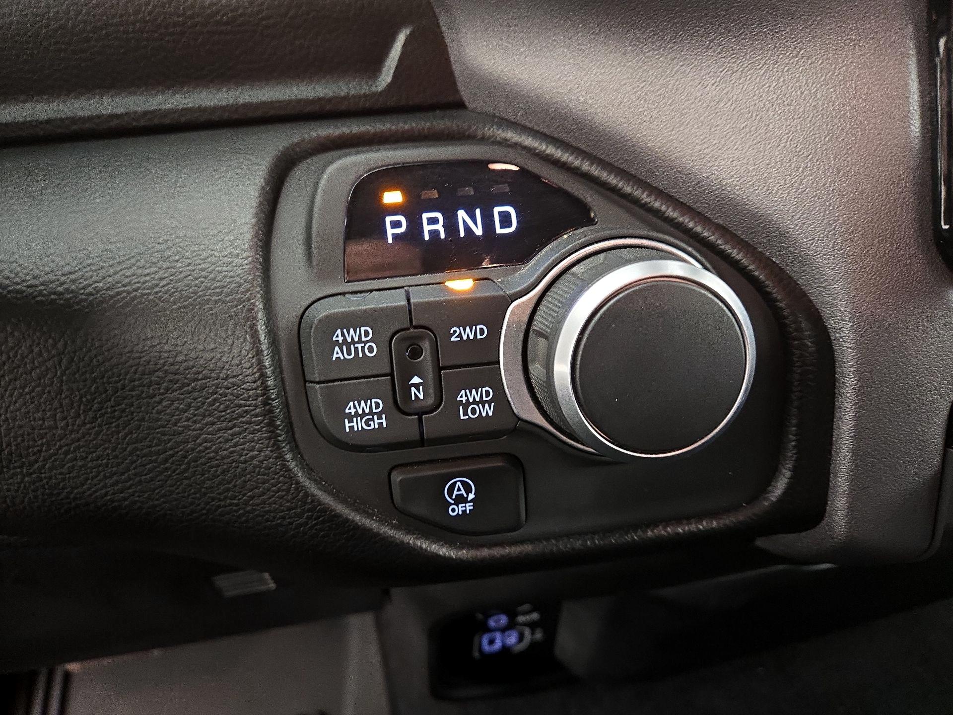 Thumbnail: 2025 RAM 1500 - 17