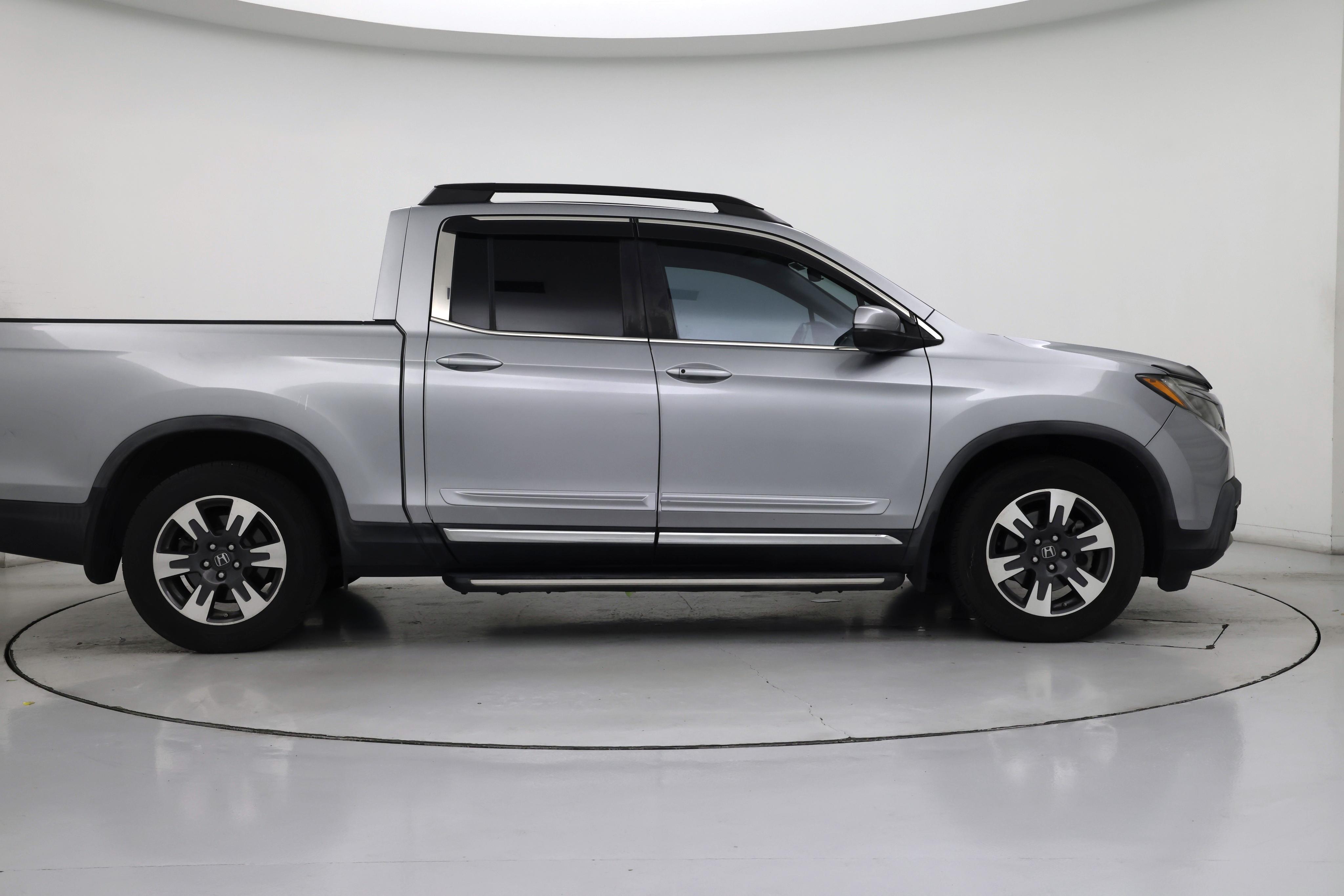 Thumbnail: 2017 Honda Ridgeline - 7