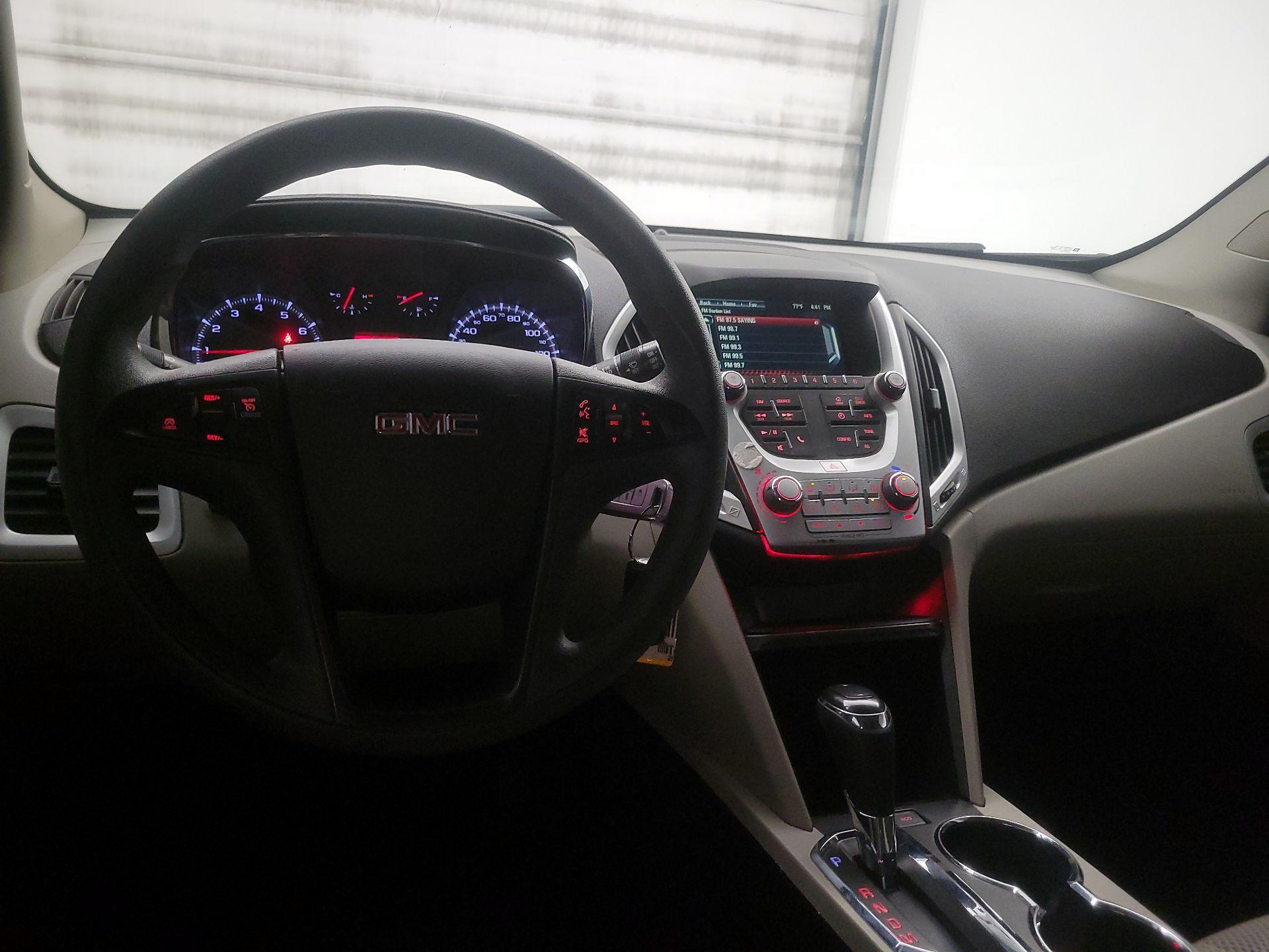 Thumbnail: 2017 GMC Terrain - 9