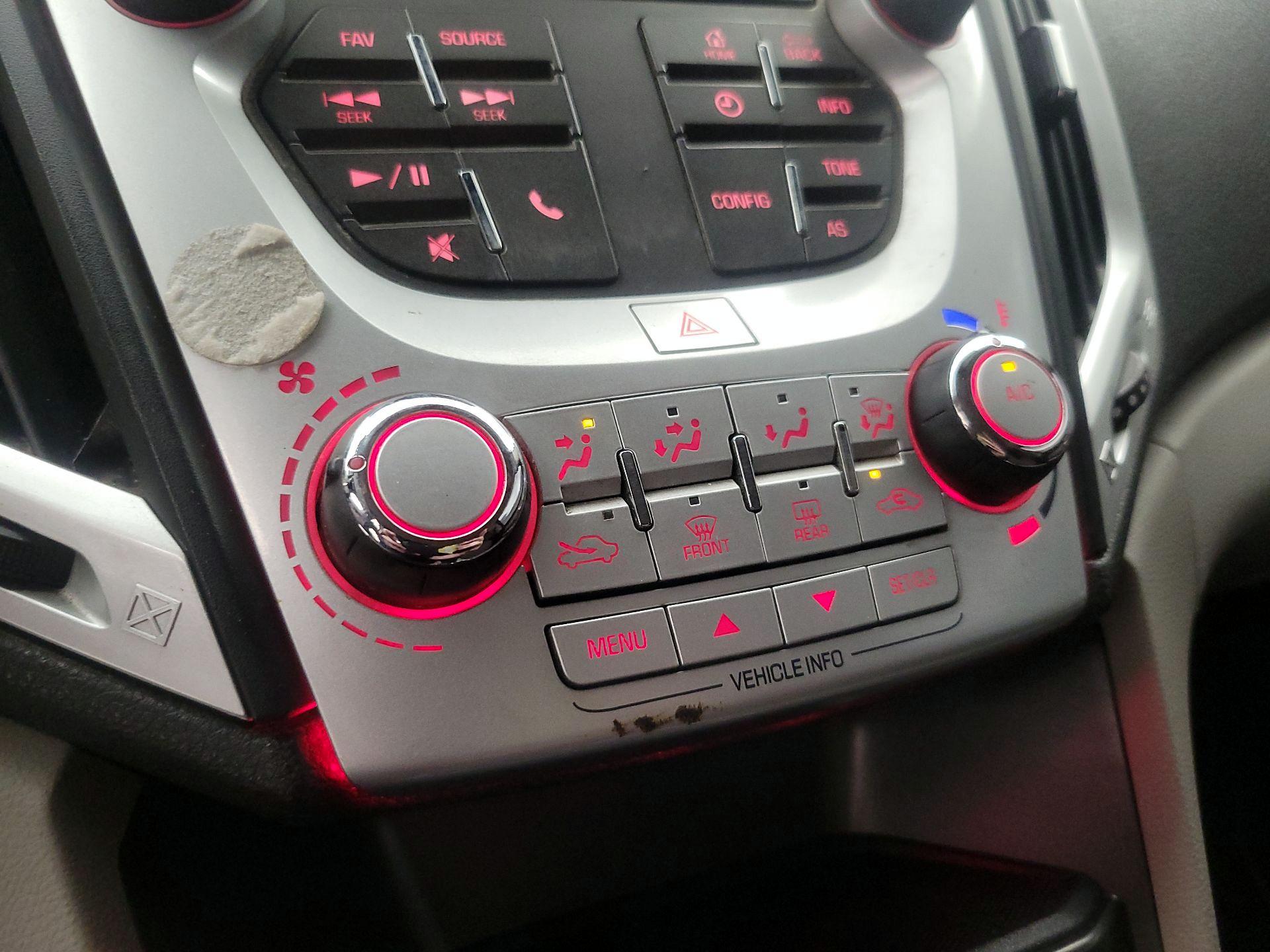 Thumbnail: 2017 GMC Terrain - 16